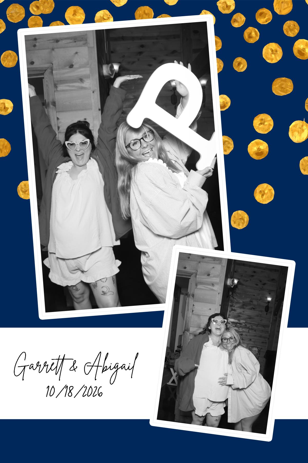Abigail & Garrett | View more photos from the event at gallery.photoboothcincy.com/u/PhotoBoothCincy/Abigail-Garrett