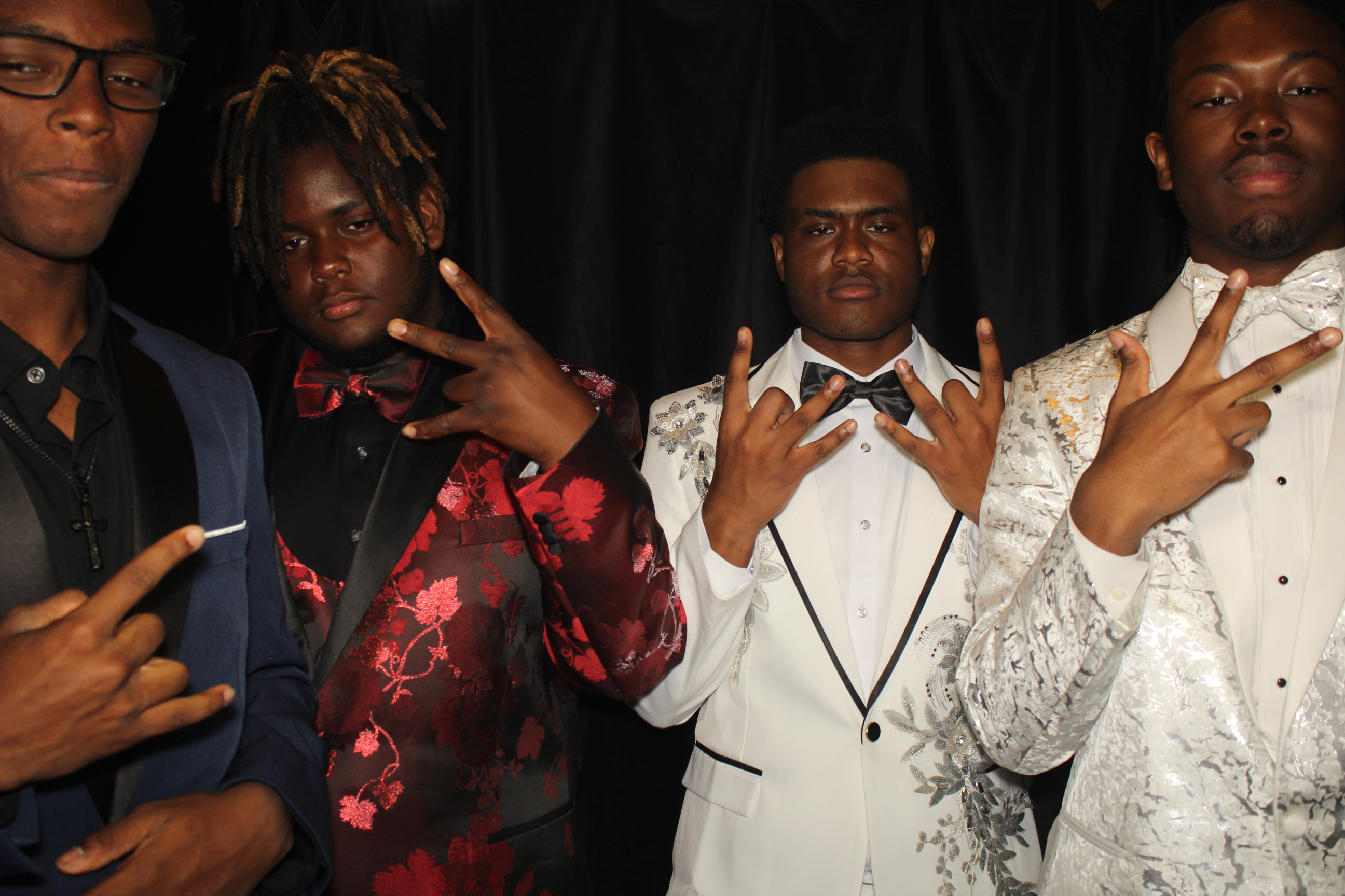 Aiken High School Prom | View more photos from the event at gallery.photoboothcincy.com/u/PhotoBoothCincy/Aiken-High-School-Prom-0