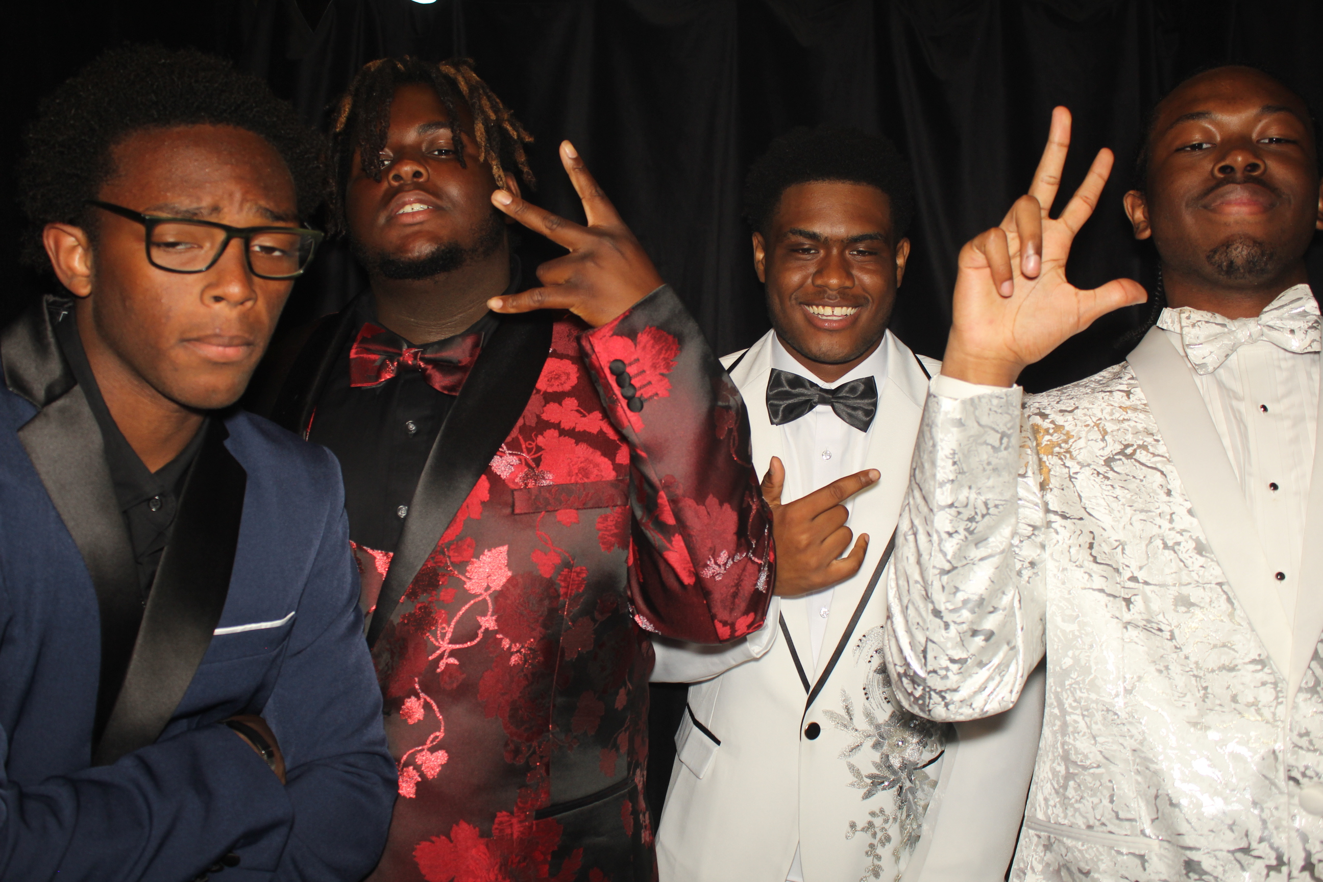 Aiken High School Prom | View more photos from the event at gallery.photoboothcincy.com/u/PhotoBoothCincy/Aiken-High-School-Prom-0