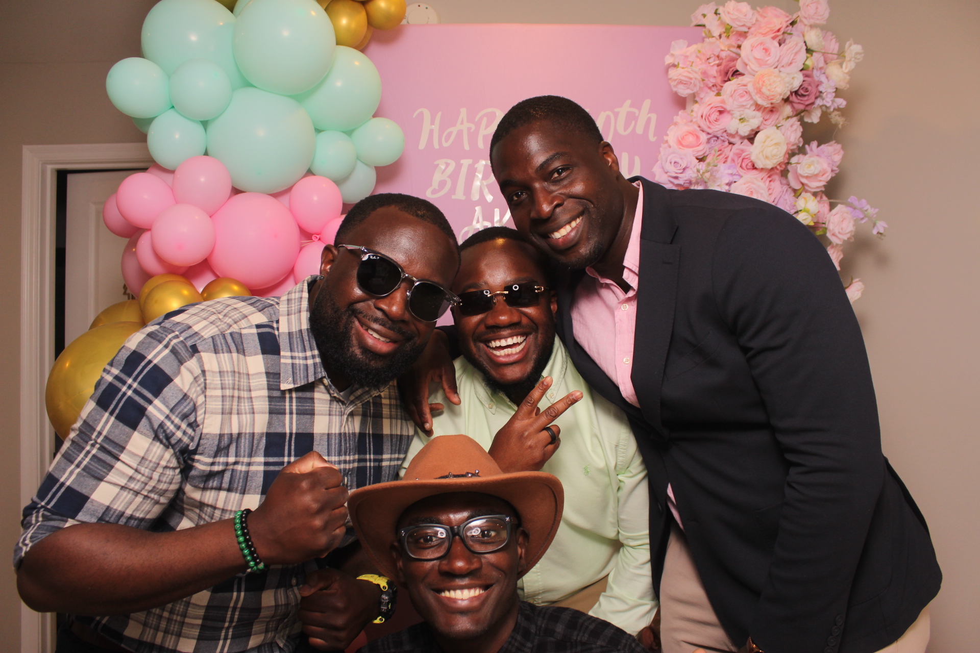 Akua's Run for the Roses 40th Birthday | View more photos from the event at gallery.photoboothcincy.com/u/PhotoBoothCincy/Akuas-Run-for-the-Roses-40th-Birthday