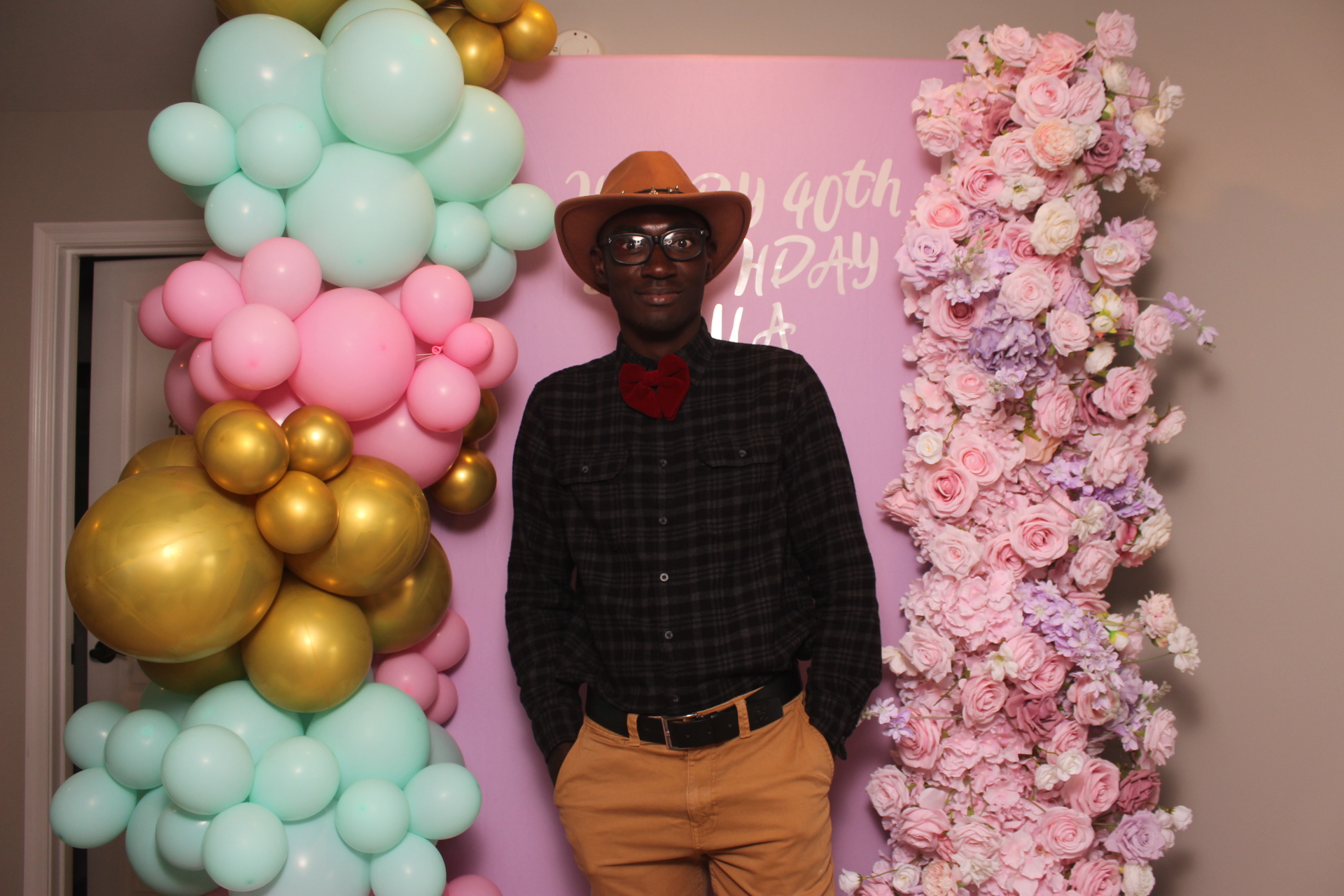 Akua's Run for the Roses 40th Birthday | View more photos from the event at gallery.photoboothcincy.com/u/PhotoBoothCincy/Akuas-Run-for-the-Roses-40th-Birthday
