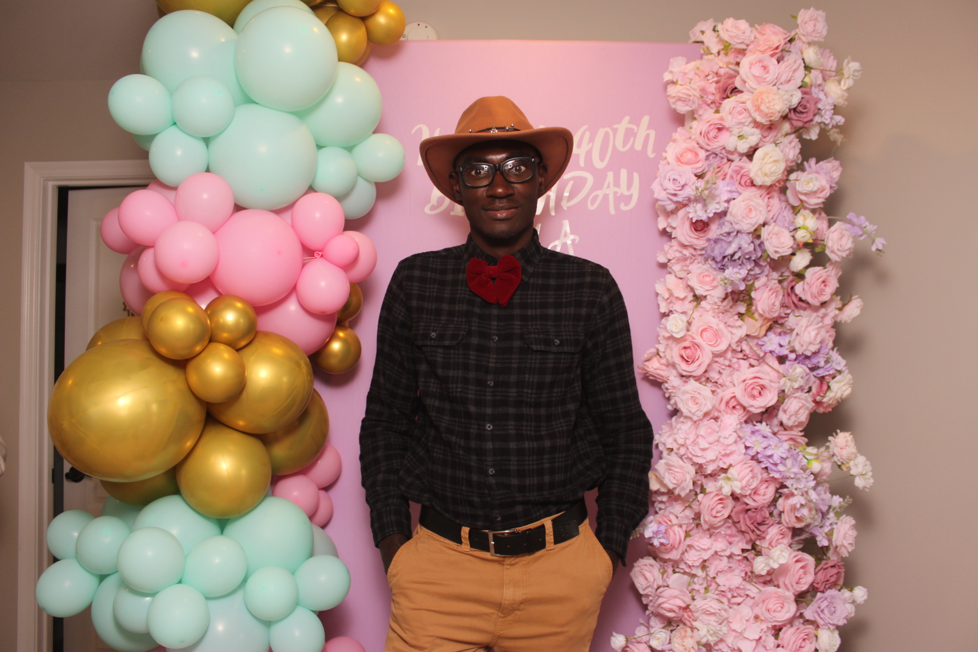 Akua's Run for the Roses 40th Birthday | View more photos from the event at gallery.photoboothcincy.com/u/PhotoBoothCincy/Akuas-Run-for-the-Roses-40th-Birthday