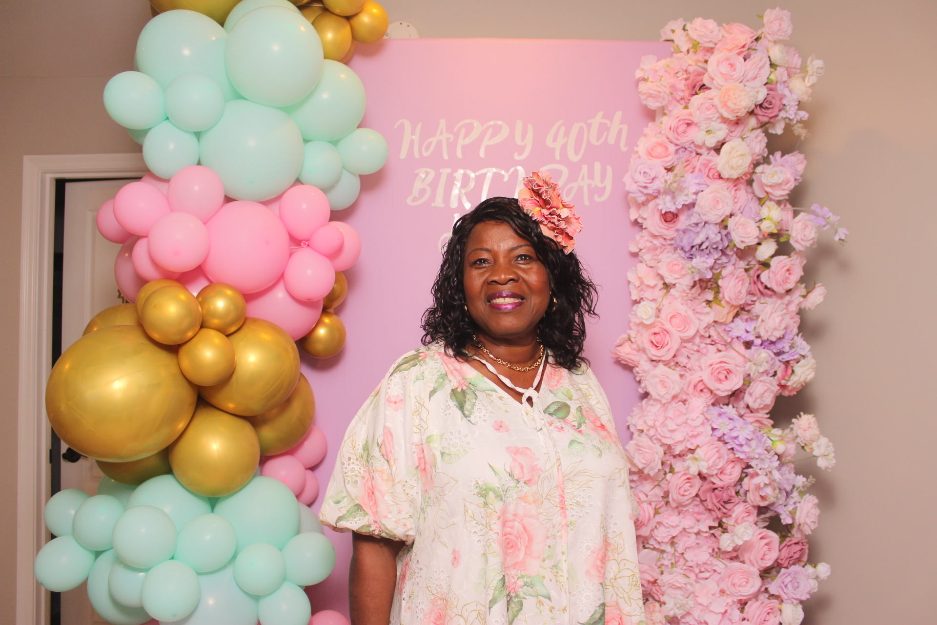 Akua's Run for the Roses 40th Birthday | View more photos from the event at gallery.photoboothcincy.com/u/PhotoBoothCincy/Akuas-Run-for-the-Roses-40th-Birthday