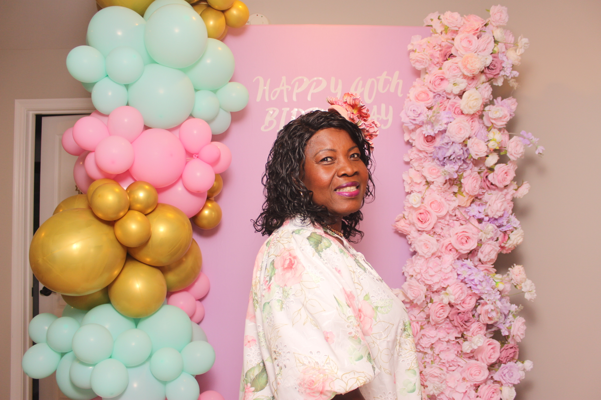 Akua's Run for the Roses 40th Birthday | View more photos from the event at gallery.photoboothcincy.com/u/PhotoBoothCincy/Akuas-Run-for-the-Roses-40th-Birthday