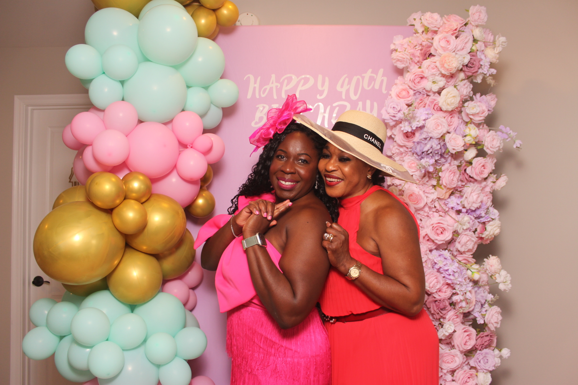 Akua's Run for the Roses 40th Birthday | View more photos from the event at gallery.photoboothcincy.com/u/PhotoBoothCincy/Akuas-Run-for-the-Roses-40th-Birthday