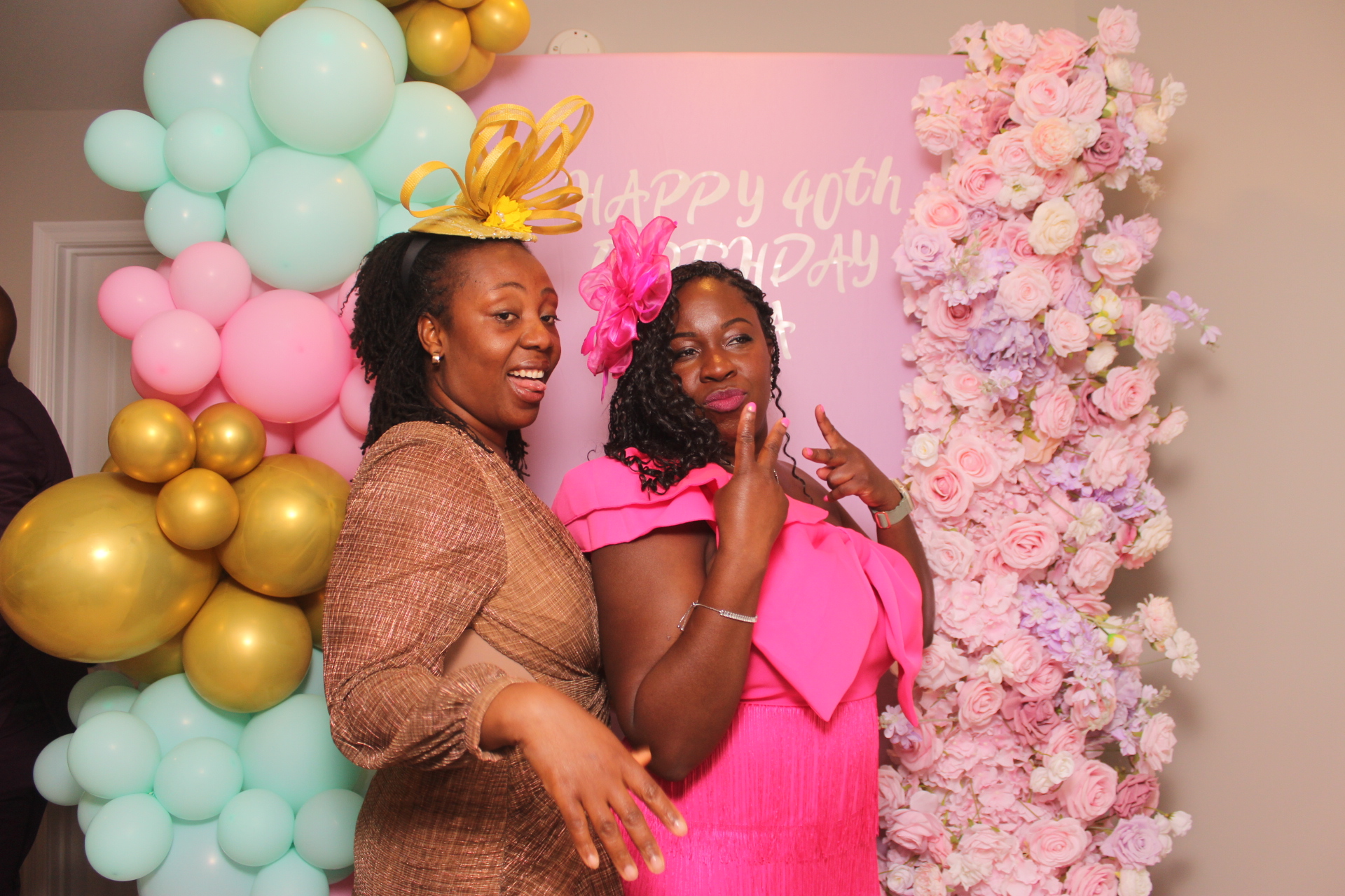 Akua's Run for the Roses 40th Birthday | View more photos from the event at gallery.photoboothcincy.com/u/PhotoBoothCincy/Akuas-Run-for-the-Roses-40th-Birthday