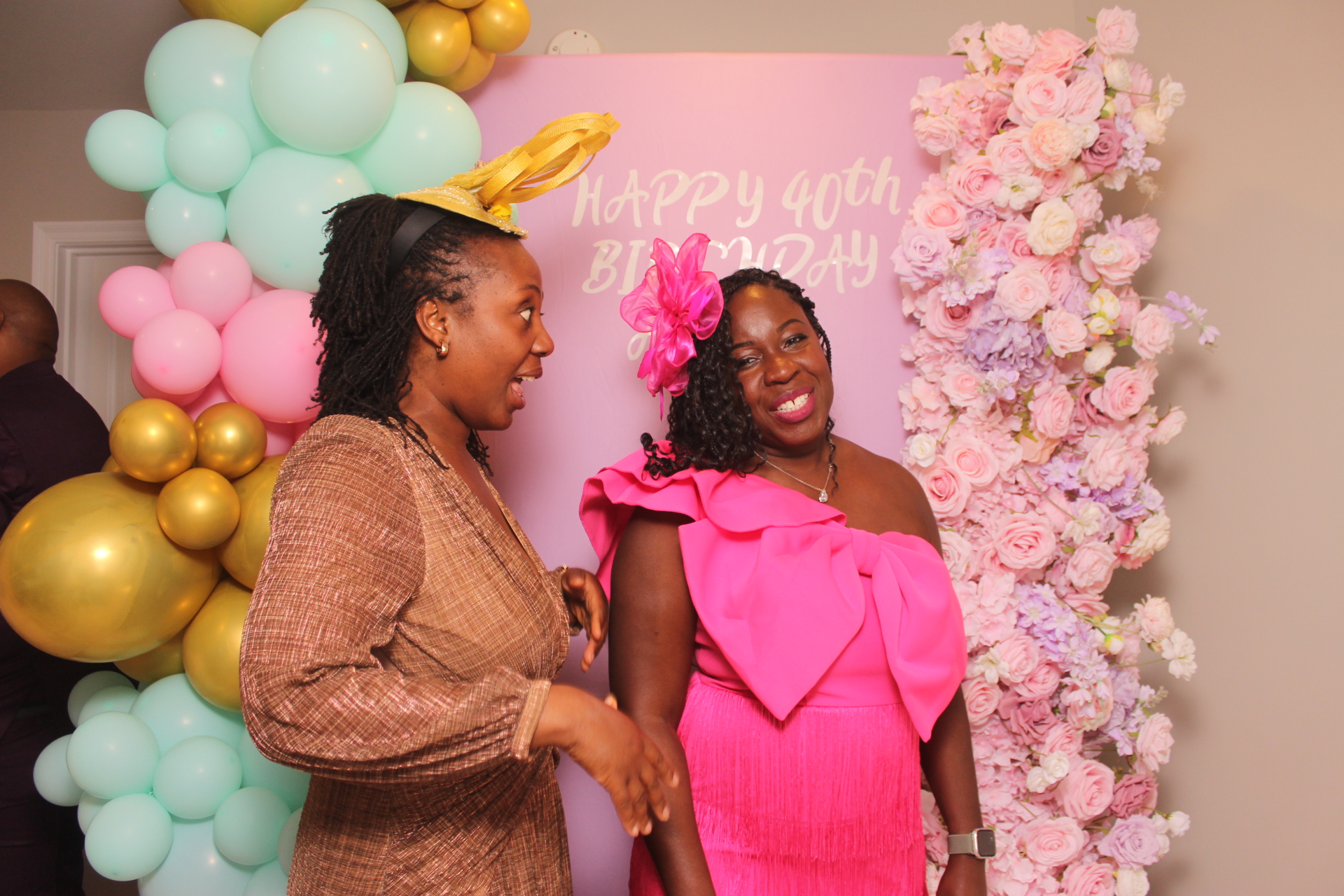 Akua's Run for the Roses 40th Birthday | View more photos from the event at gallery.photoboothcincy.com/u/PhotoBoothCincy/Akuas-Run-for-the-Roses-40th-Birthday