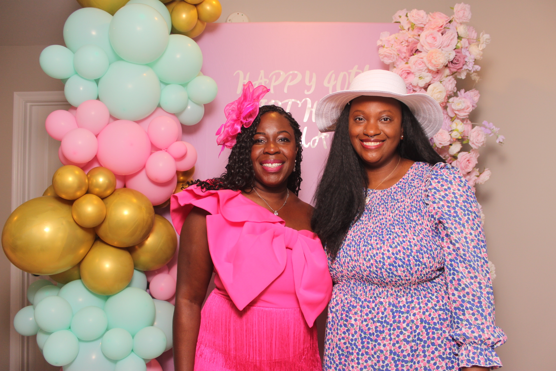 Akua's Run for the Roses 40th Birthday | View more photos from the event at gallery.photoboothcincy.com/u/PhotoBoothCincy/Akuas-Run-for-the-Roses-40th-Birthday