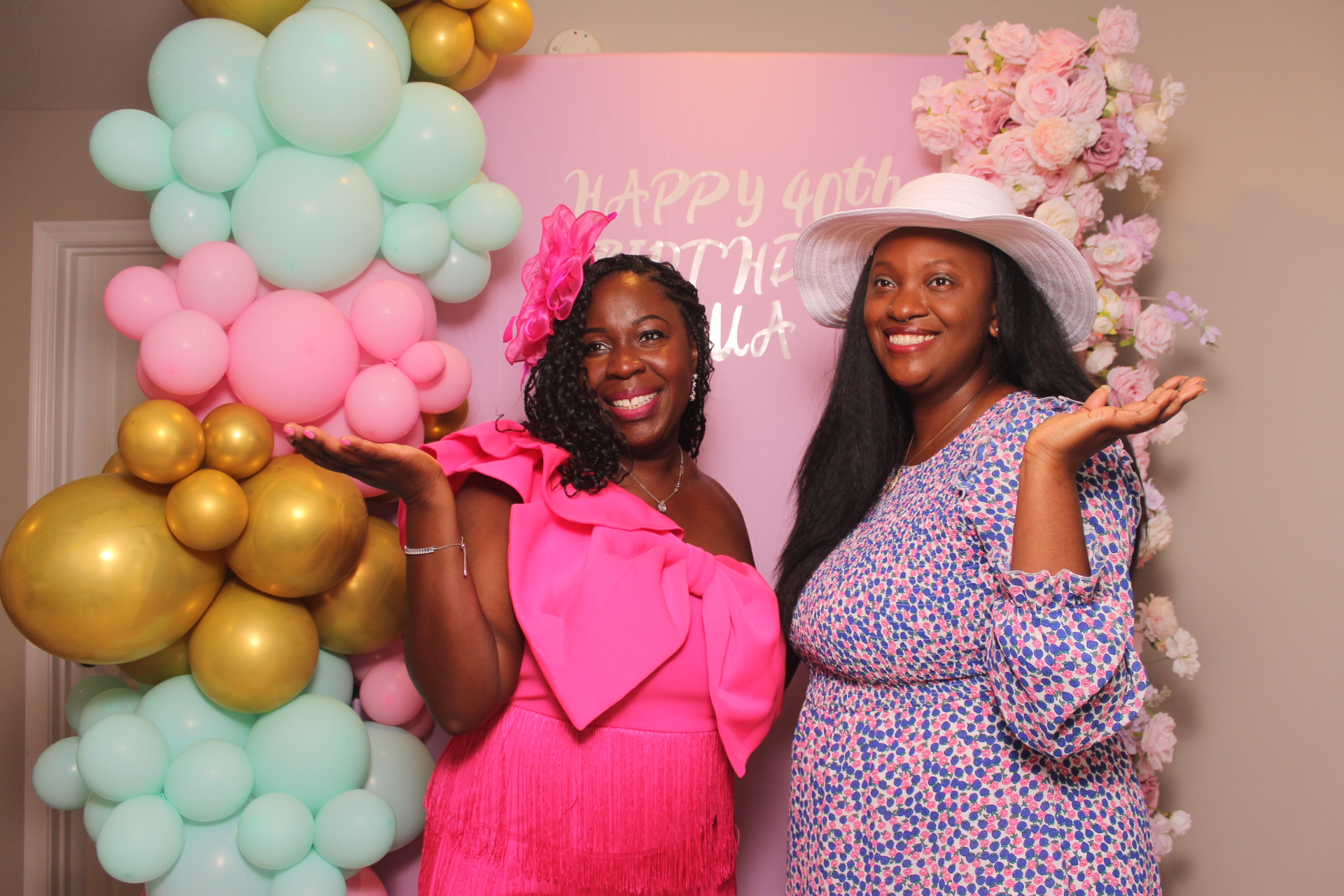 Akua's Run for the Roses 40th Birthday | View more photos from the event at gallery.photoboothcincy.com/u/PhotoBoothCincy/Akuas-Run-for-the-Roses-40th-Birthday