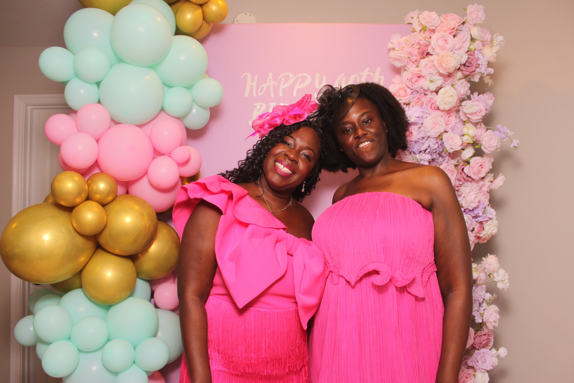 Akua's Run for the Roses 40th Birthday | View more photos from the event at gallery.photoboothcincy.com/u/PhotoBoothCincy/Akuas-Run-for-the-Roses-40th-Birthday