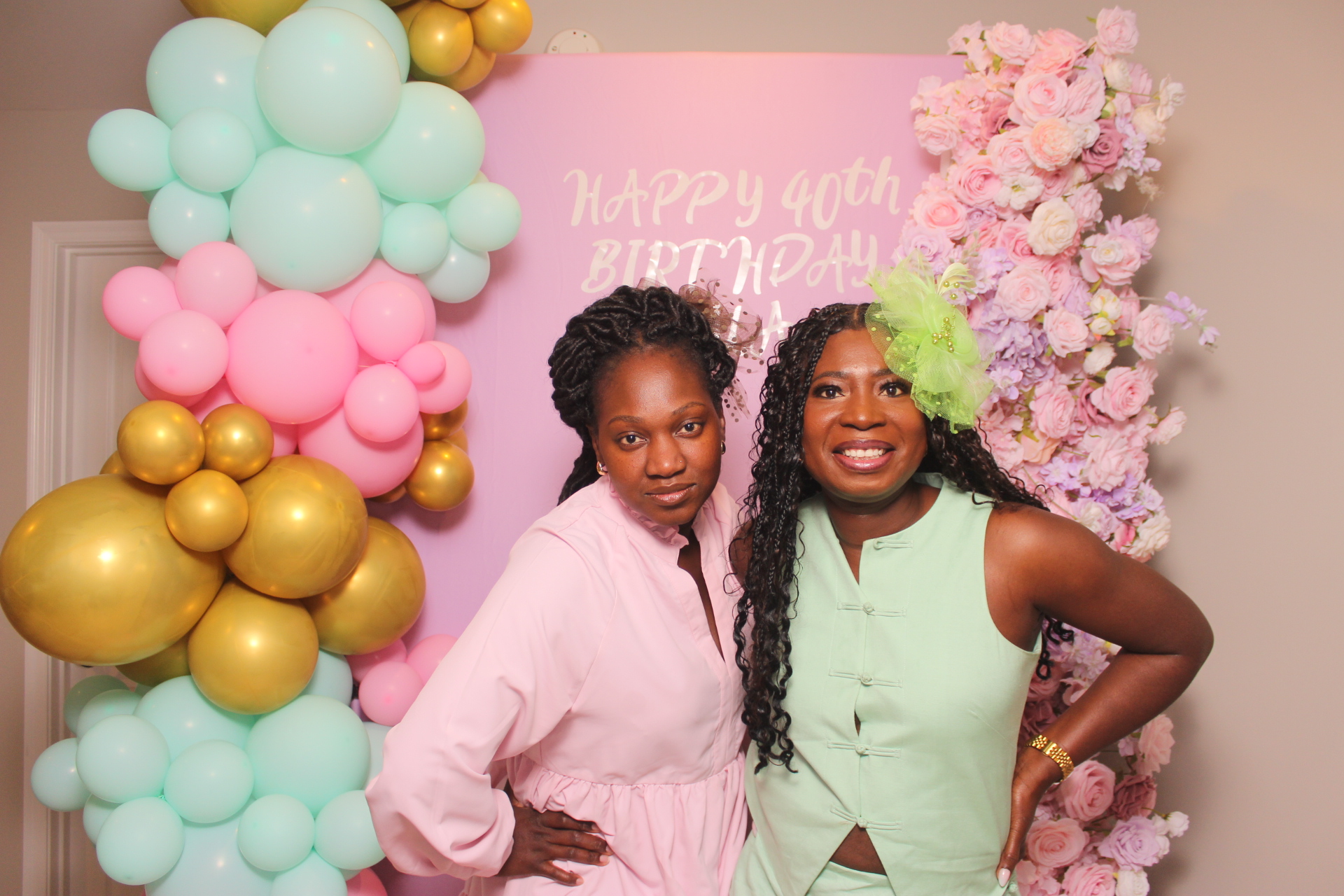 Akua's Run for the Roses 40th Birthday | View more photos from the event at gallery.photoboothcincy.com/u/PhotoBoothCincy/Akuas-Run-for-the-Roses-40th-Birthday
