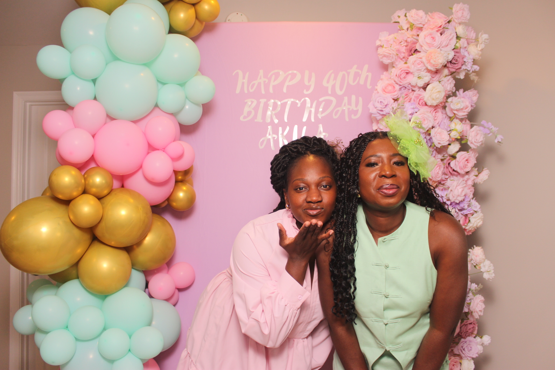 Akua's Run for the Roses 40th Birthday | View more photos from the event at gallery.photoboothcincy.com/u/PhotoBoothCincy/Akuas-Run-for-the-Roses-40th-Birthday