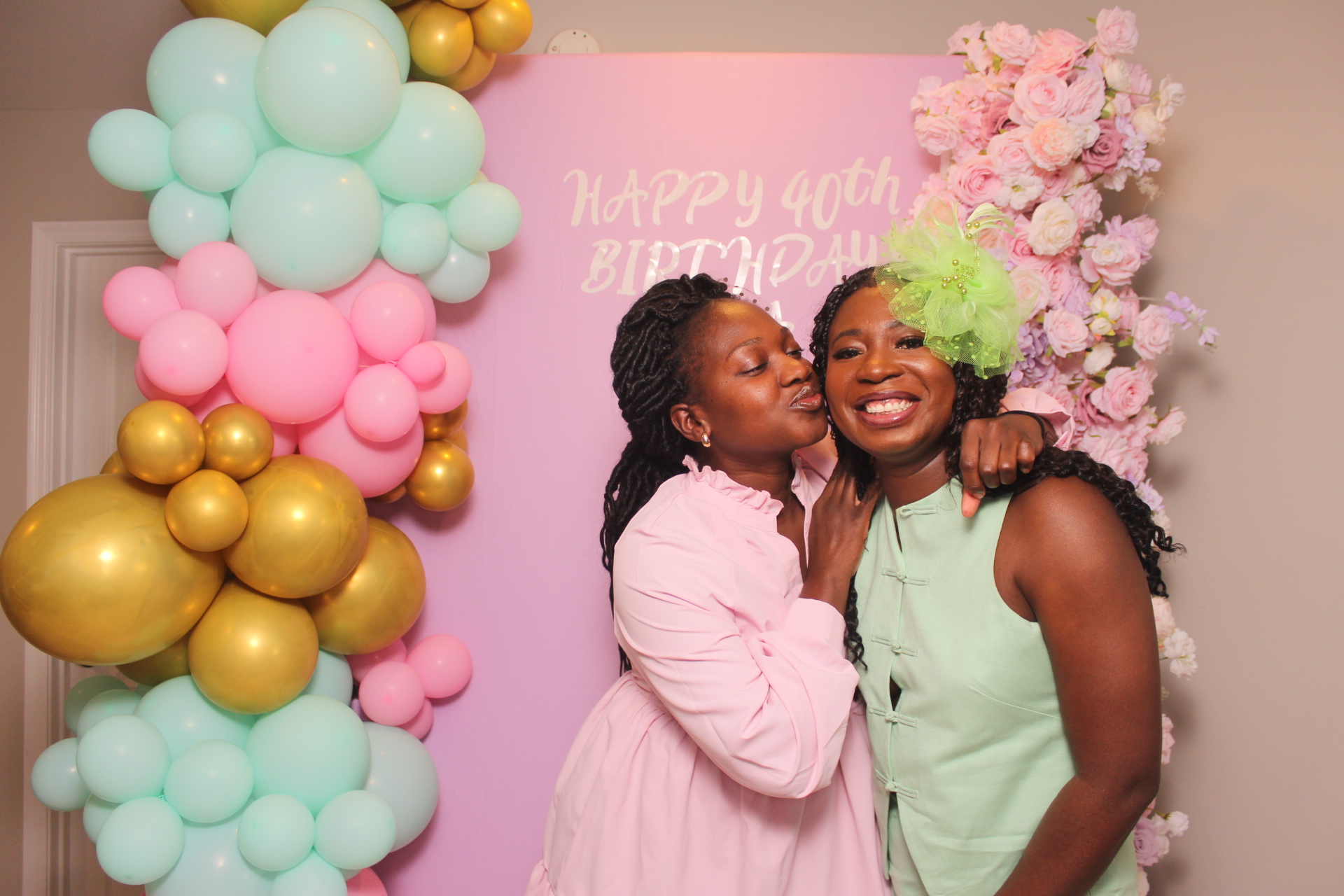 Akua's Run for the Roses 40th Birthday | View more photos from the event at gallery.photoboothcincy.com/u/PhotoBoothCincy/Akuas-Run-for-the-Roses-40th-Birthday