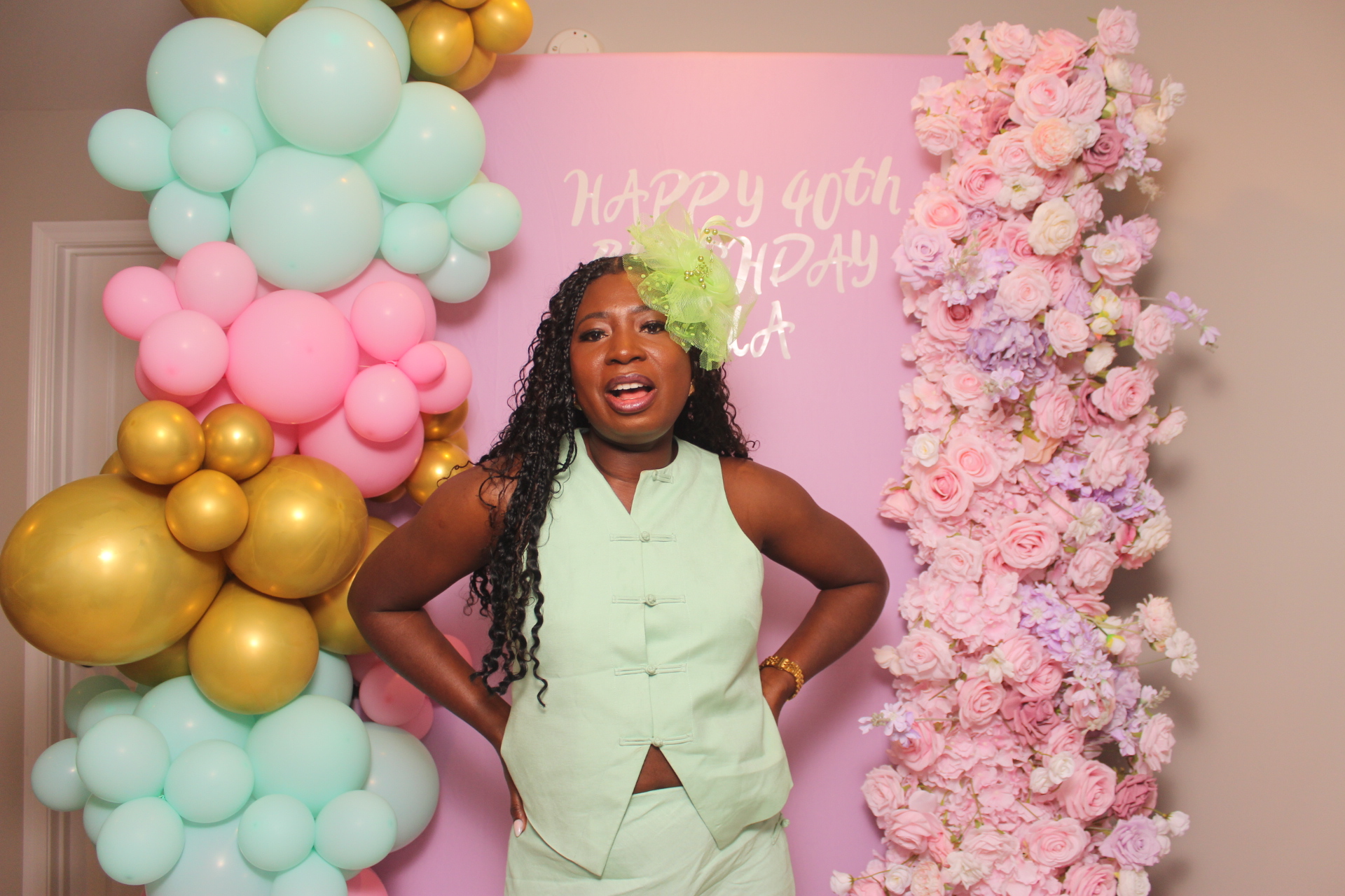 Akua's Run for the Roses 40th Birthday | View more photos from the event at gallery.photoboothcincy.com/u/PhotoBoothCincy/Akuas-Run-for-the-Roses-40th-Birthday