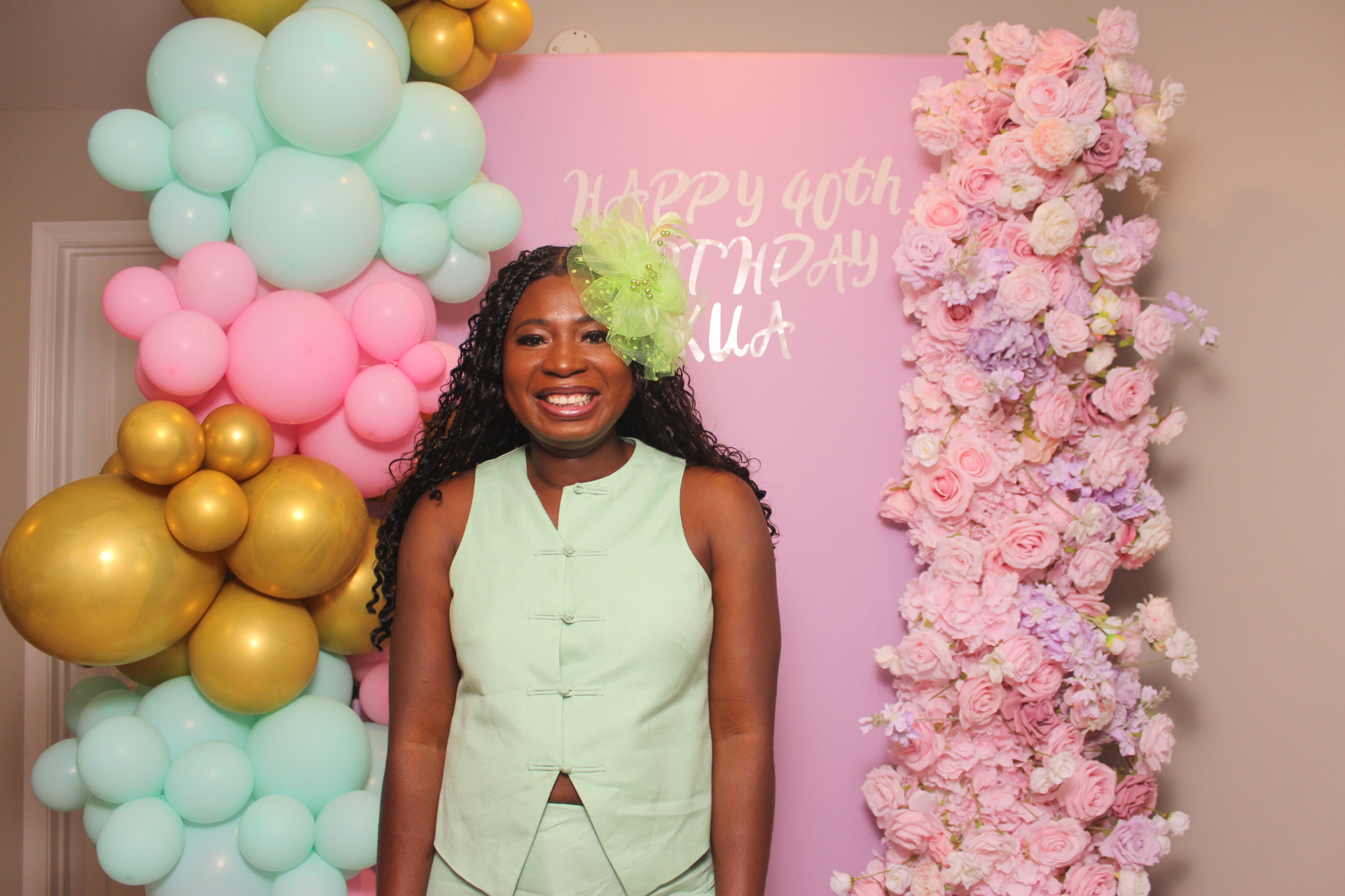 Akua's Run for the Roses 40th Birthday | View more photos from the event at gallery.photoboothcincy.com/u/PhotoBoothCincy/Akuas-Run-for-the-Roses-40th-Birthday