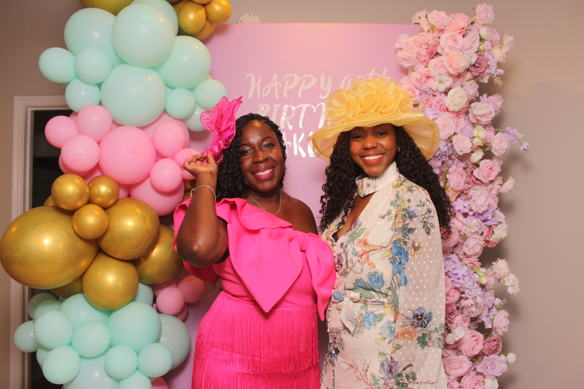 Akua's Run for the Roses 40th Birthday | View more photos from the event at gallery.photoboothcincy.com/u/PhotoBoothCincy/Akuas-Run-for-the-Roses-40th-Birthday