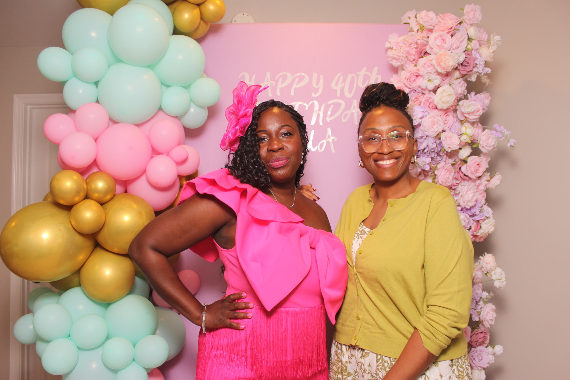 Akua's Run for the Roses 40th Birthday | View more photos from the event at gallery.photoboothcincy.com/u/PhotoBoothCincy/Akuas-Run-for-the-Roses-40th-Birthday