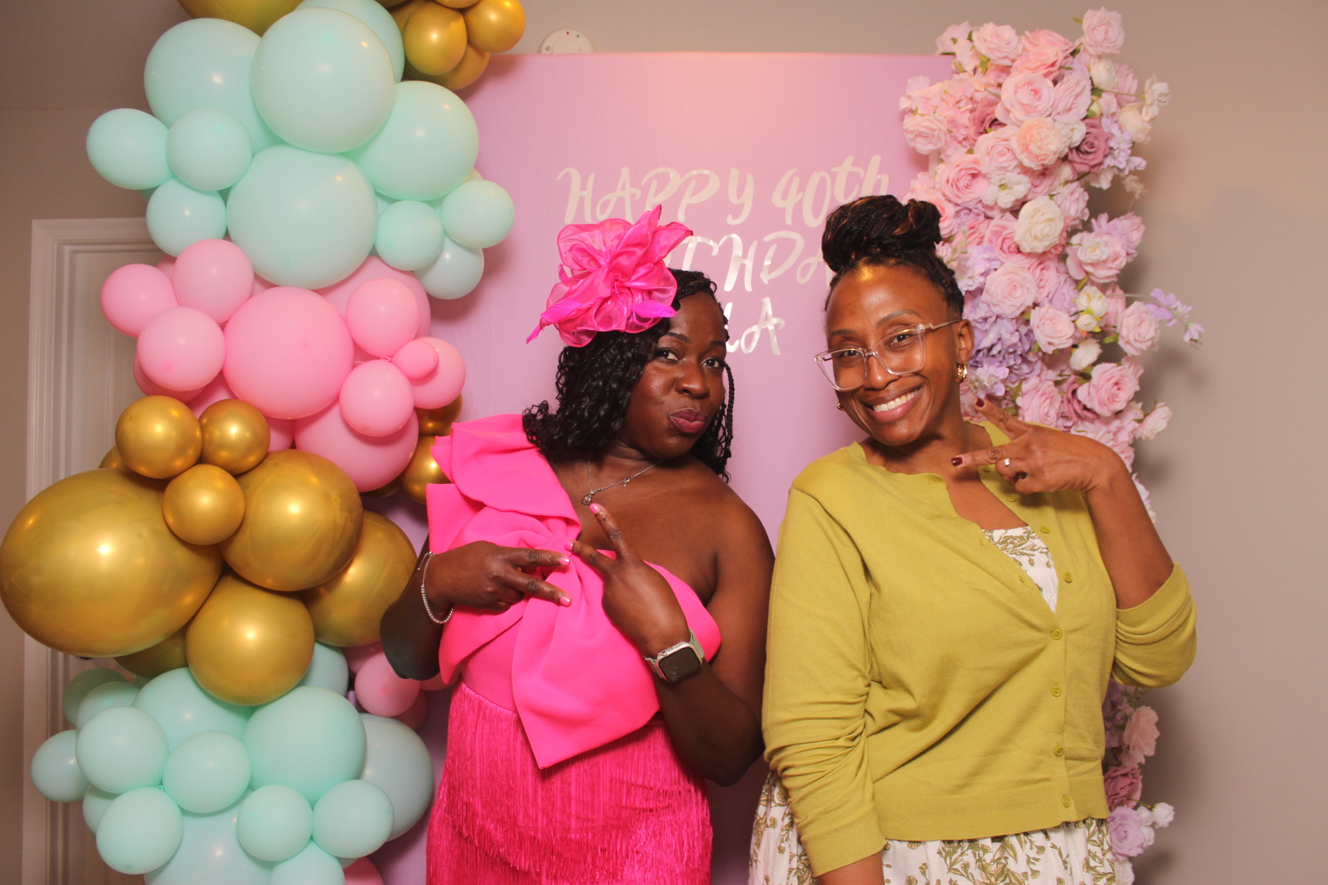 Akua's Run for the Roses 40th Birthday | View more photos from the event at gallery.photoboothcincy.com/u/PhotoBoothCincy/Akuas-Run-for-the-Roses-40th-Birthday
