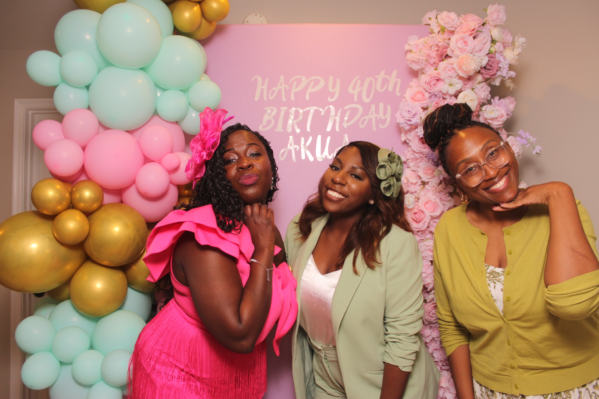 Akua's Run for the Roses 40th Birthday | View more photos from the event at gallery.photoboothcincy.com/u/PhotoBoothCincy/Akuas-Run-for-the-Roses-40th-Birthday