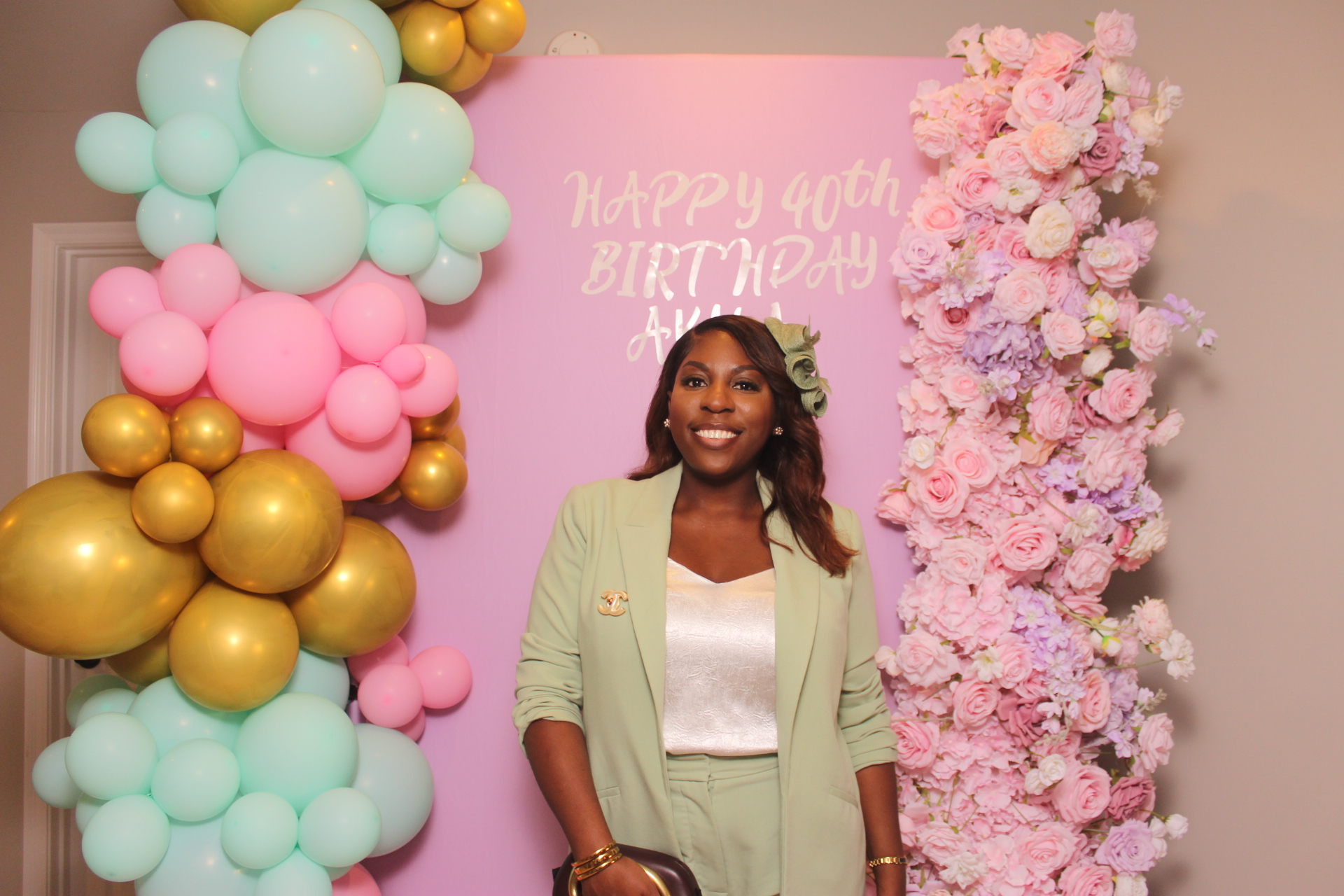 Akua's Run for the Roses 40th Birthday | View more photos from the event at gallery.photoboothcincy.com/u/PhotoBoothCincy/Akuas-Run-for-the-Roses-40th-Birthday