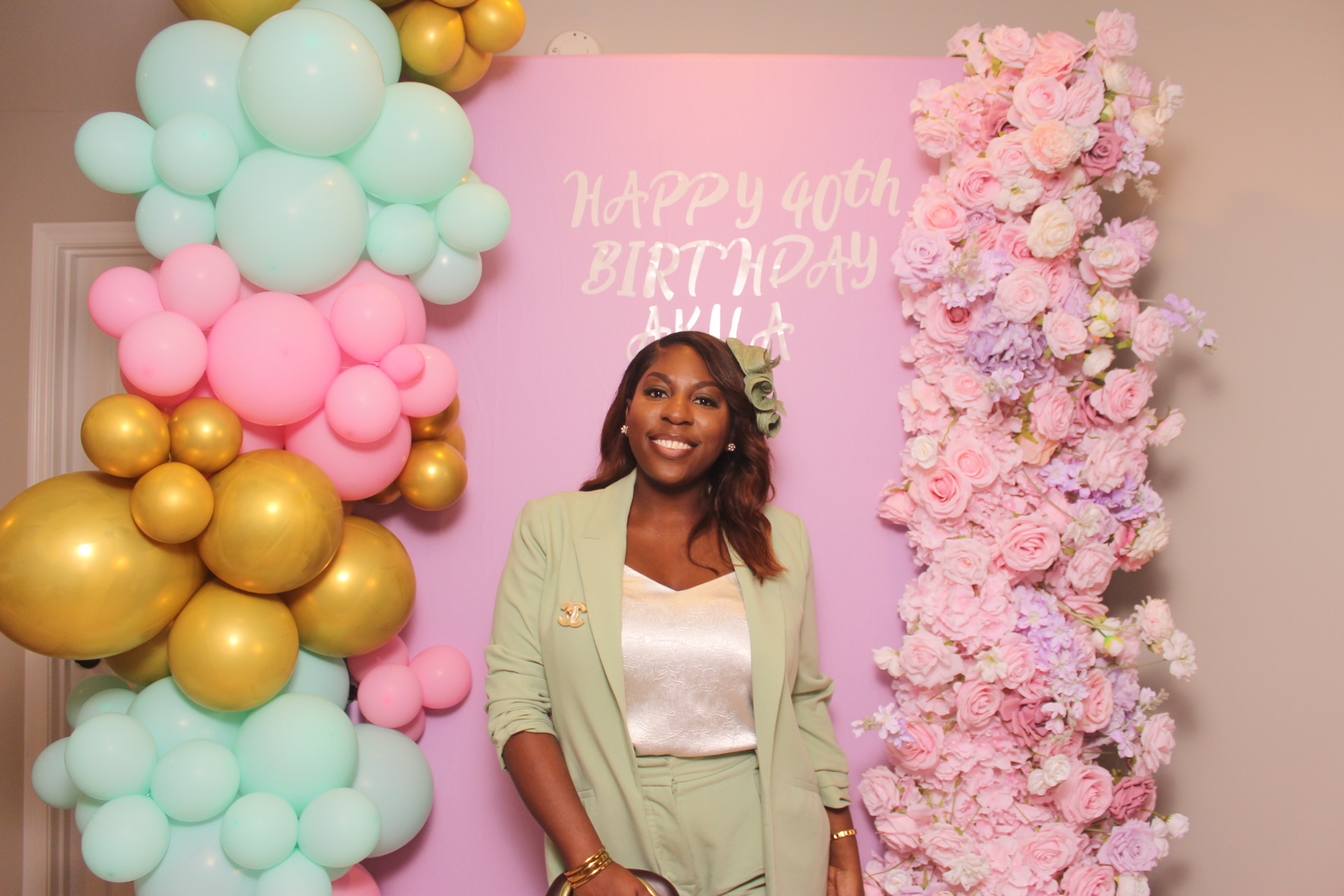 Akua's Run for the Roses 40th Birthday | View more photos from the event at gallery.photoboothcincy.com/u/PhotoBoothCincy/Akuas-Run-for-the-Roses-40th-Birthday