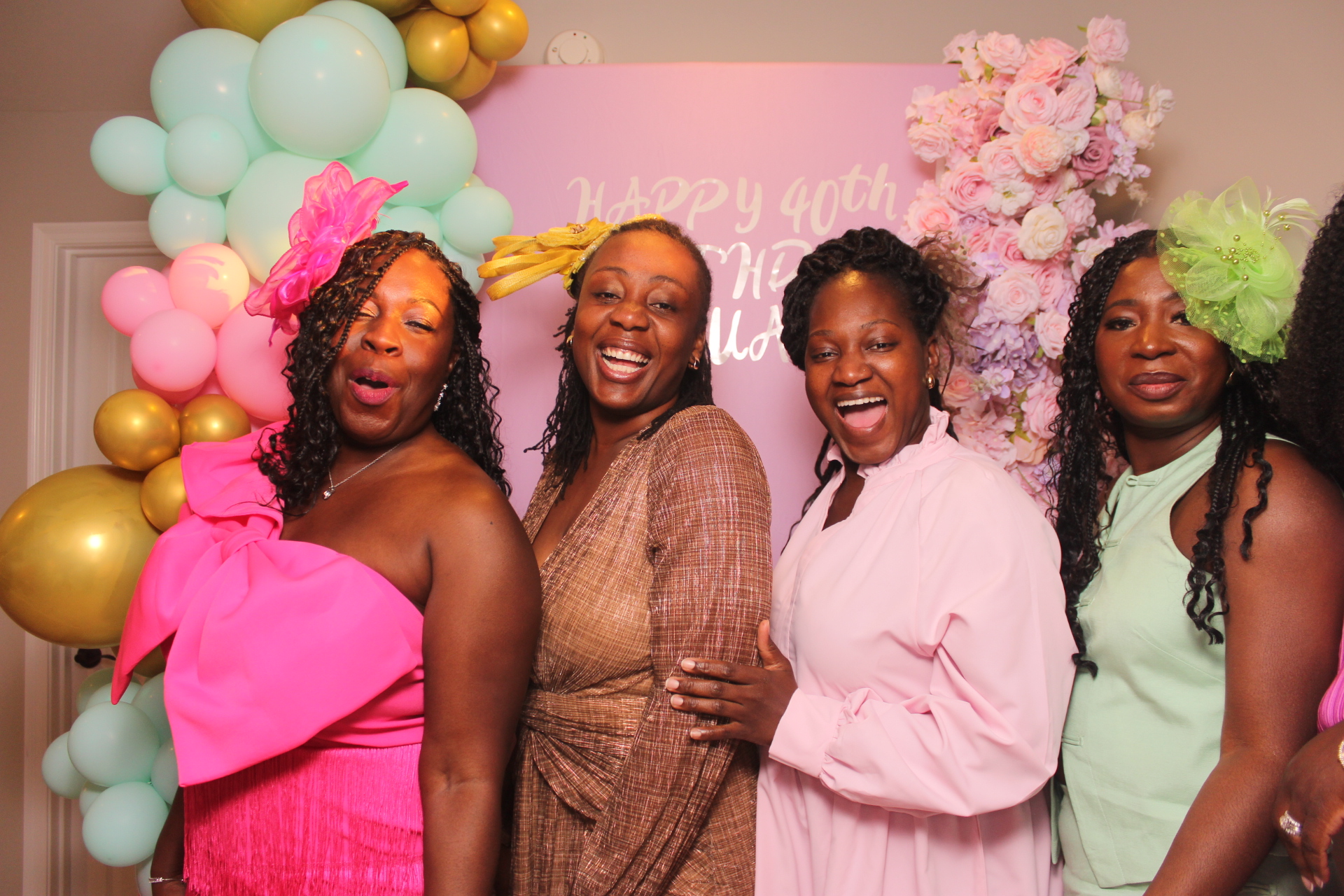 Akua's Run for the Roses 40th Birthday | View more photos from the event at gallery.photoboothcincy.com/u/PhotoBoothCincy/Akuas-Run-for-the-Roses-40th-Birthday