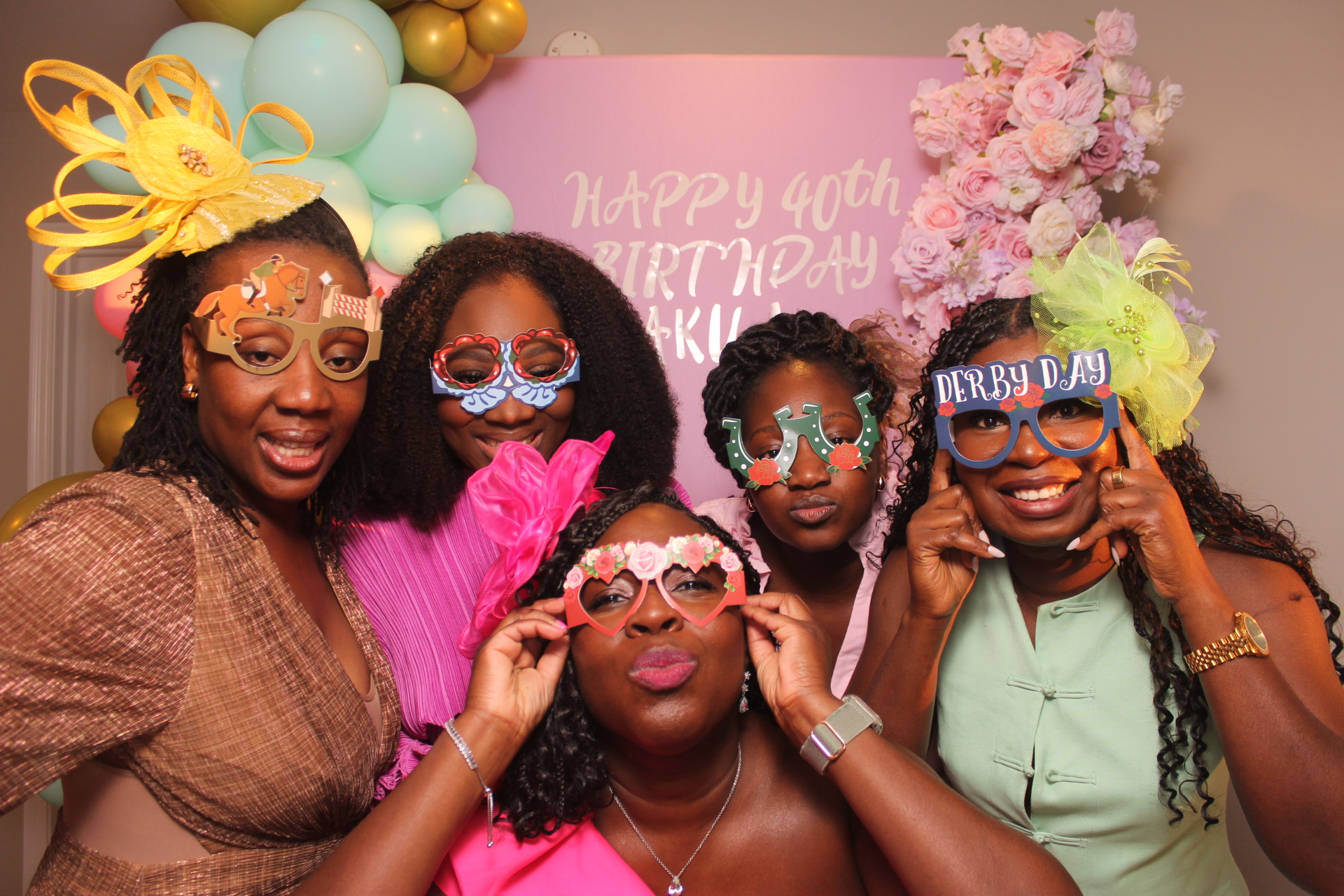 Akua's Run for the Roses 40th Birthday | View more photos from the event at gallery.photoboothcincy.com/u/PhotoBoothCincy/Akuas-Run-for-the-Roses-40th-Birthday