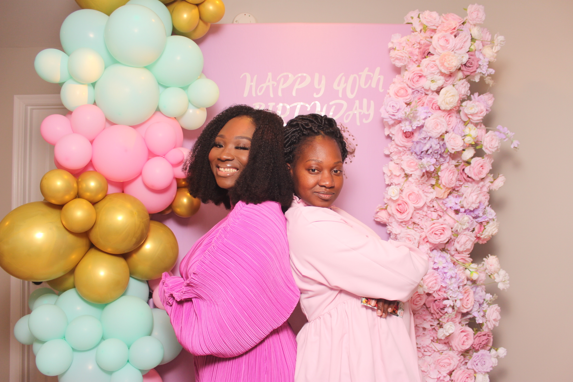 Akua's Run for the Roses 40th Birthday | View more photos from the event at gallery.photoboothcincy.com/u/PhotoBoothCincy/Akuas-Run-for-the-Roses-40th-Birthday