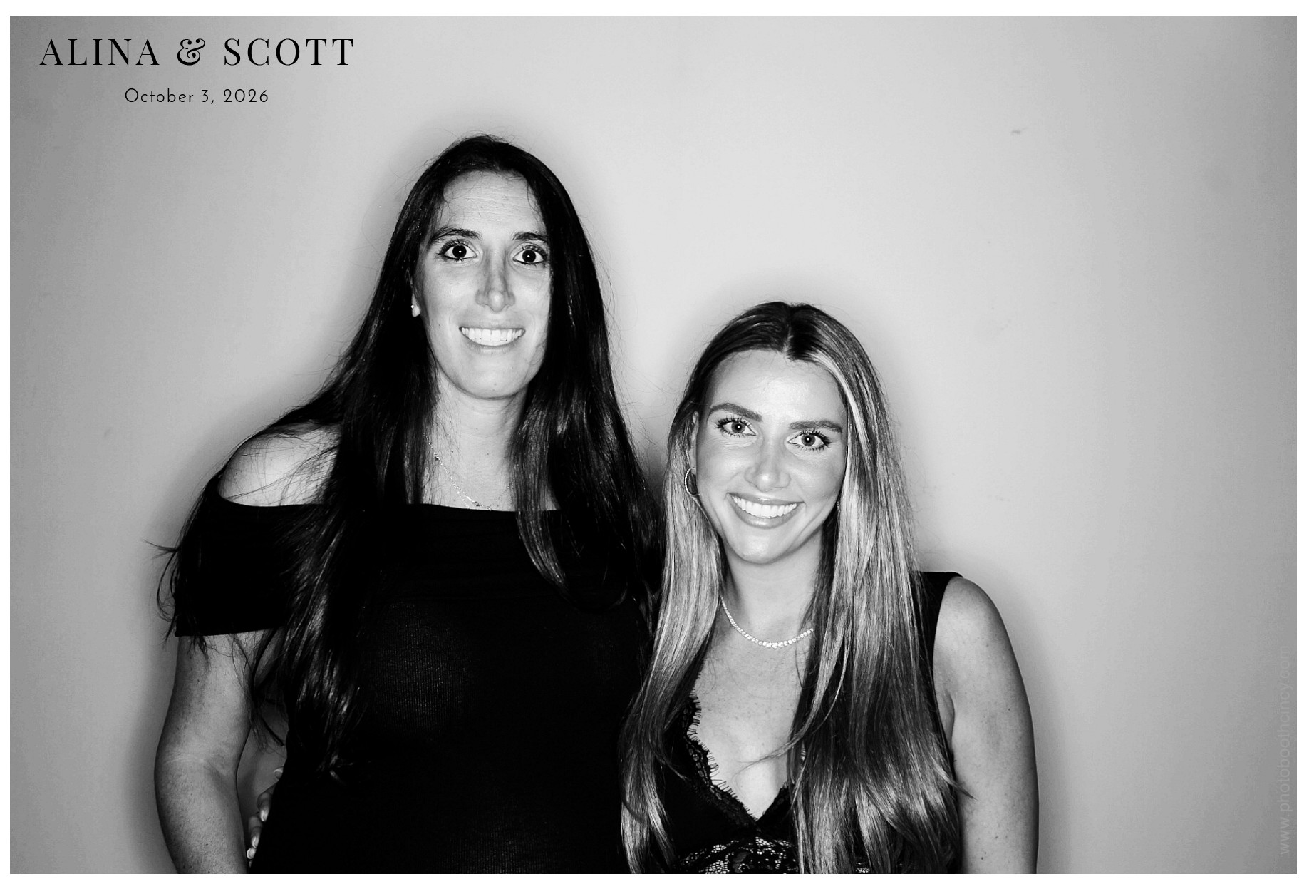 Alina & Scott Wedding | View more photos from the event at gallery.photoboothcincy.com/u/PhotoBoothCincy/Alina-Scott-Wedding