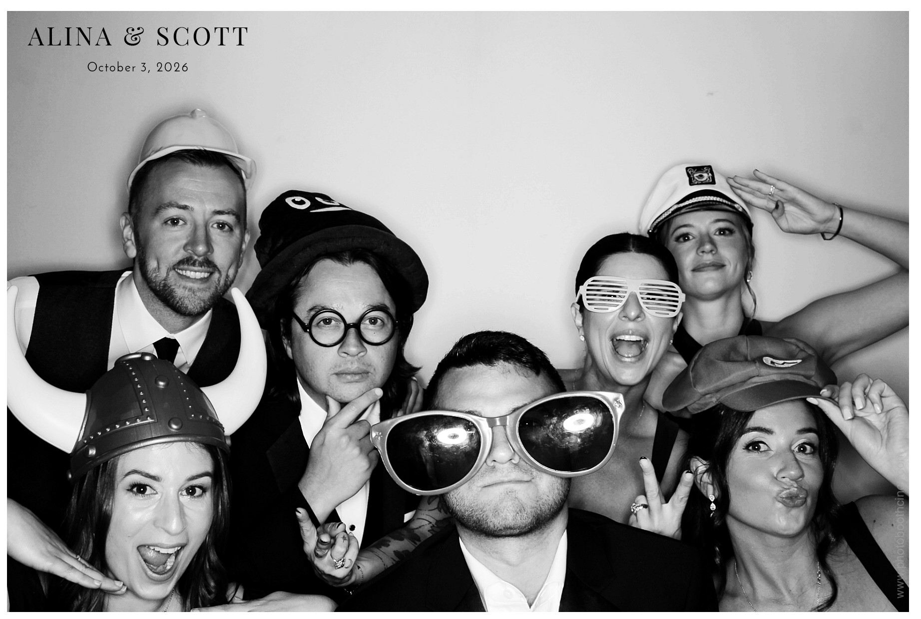 Alina & Scott Wedding | View more photos from the event at gallery.photoboothcincy.com/u/PhotoBoothCincy/Alina-Scott-Wedding