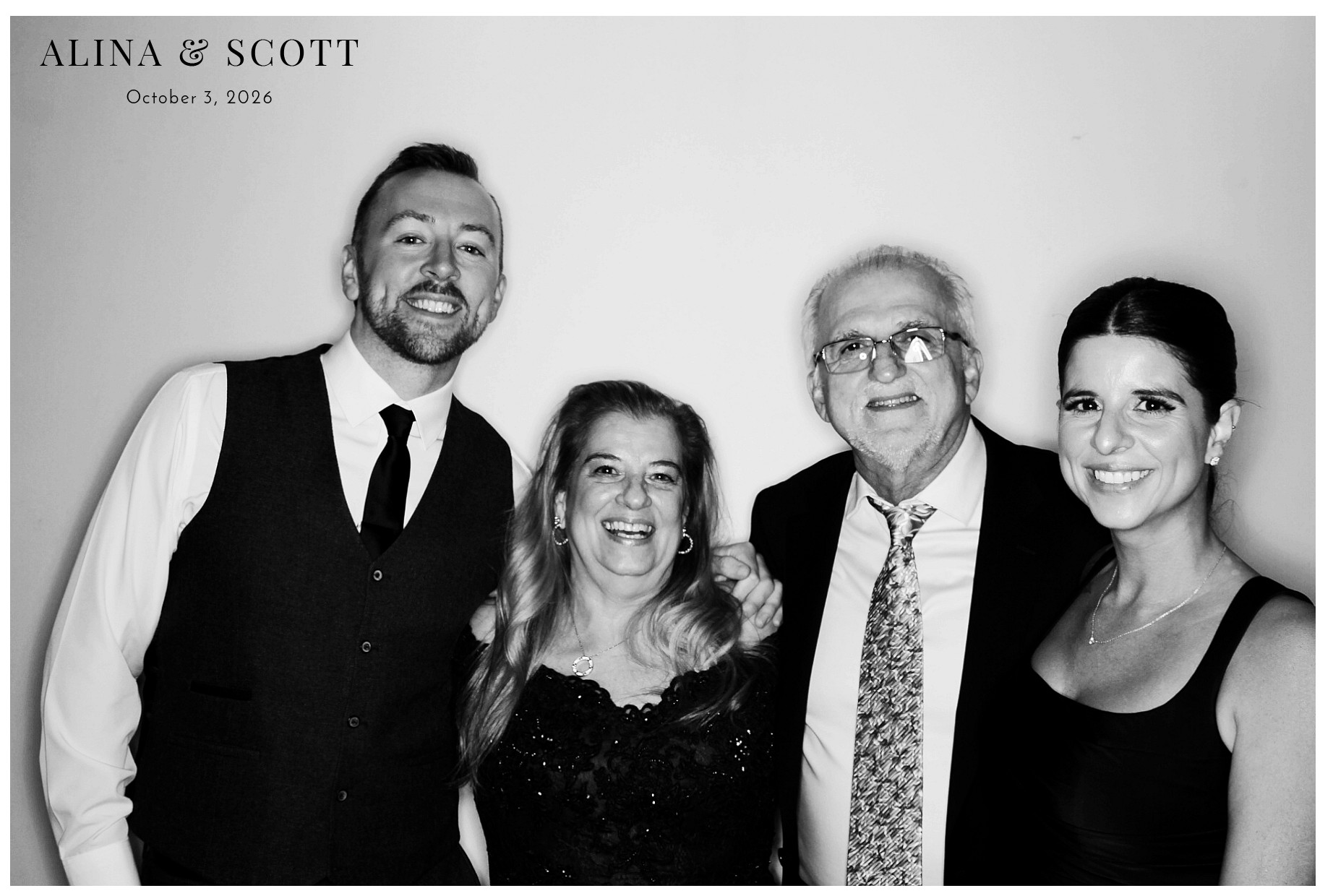 Alina & Scott Wedding | View more photos from the event at gallery.photoboothcincy.com/u/PhotoBoothCincy/Alina-Scott-Wedding