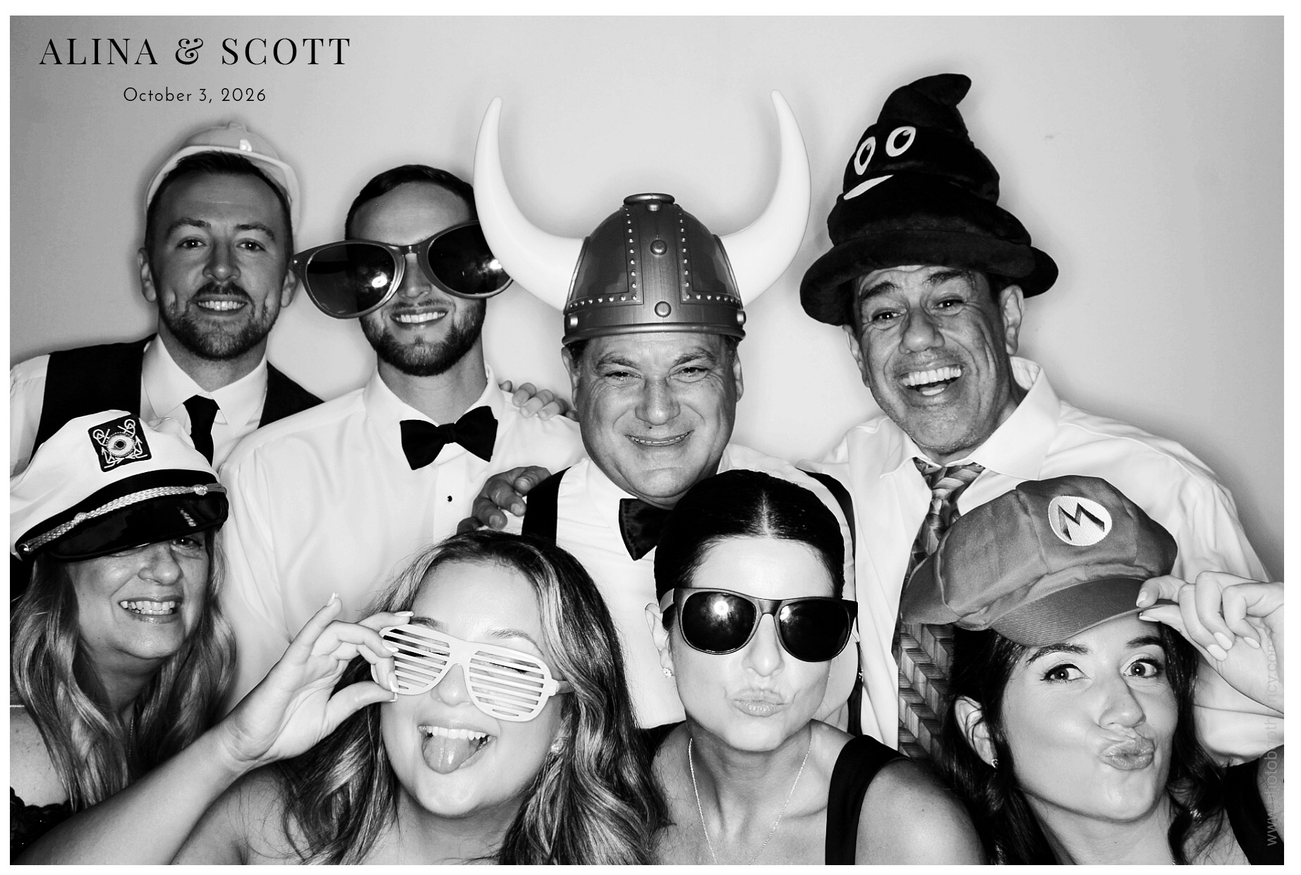 Alina & Scott Wedding | View more photos from the event at gallery.photoboothcincy.com/u/PhotoBoothCincy/Alina-Scott-Wedding
