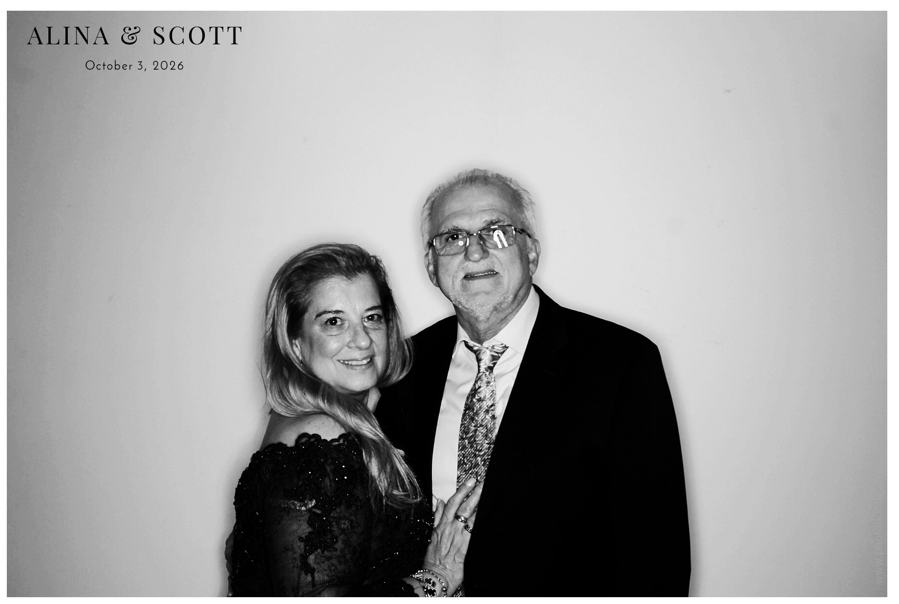 Alina & Scott Wedding | View more photos from the event at gallery.photoboothcincy.com/u/PhotoBoothCincy/Alina-Scott-Wedding