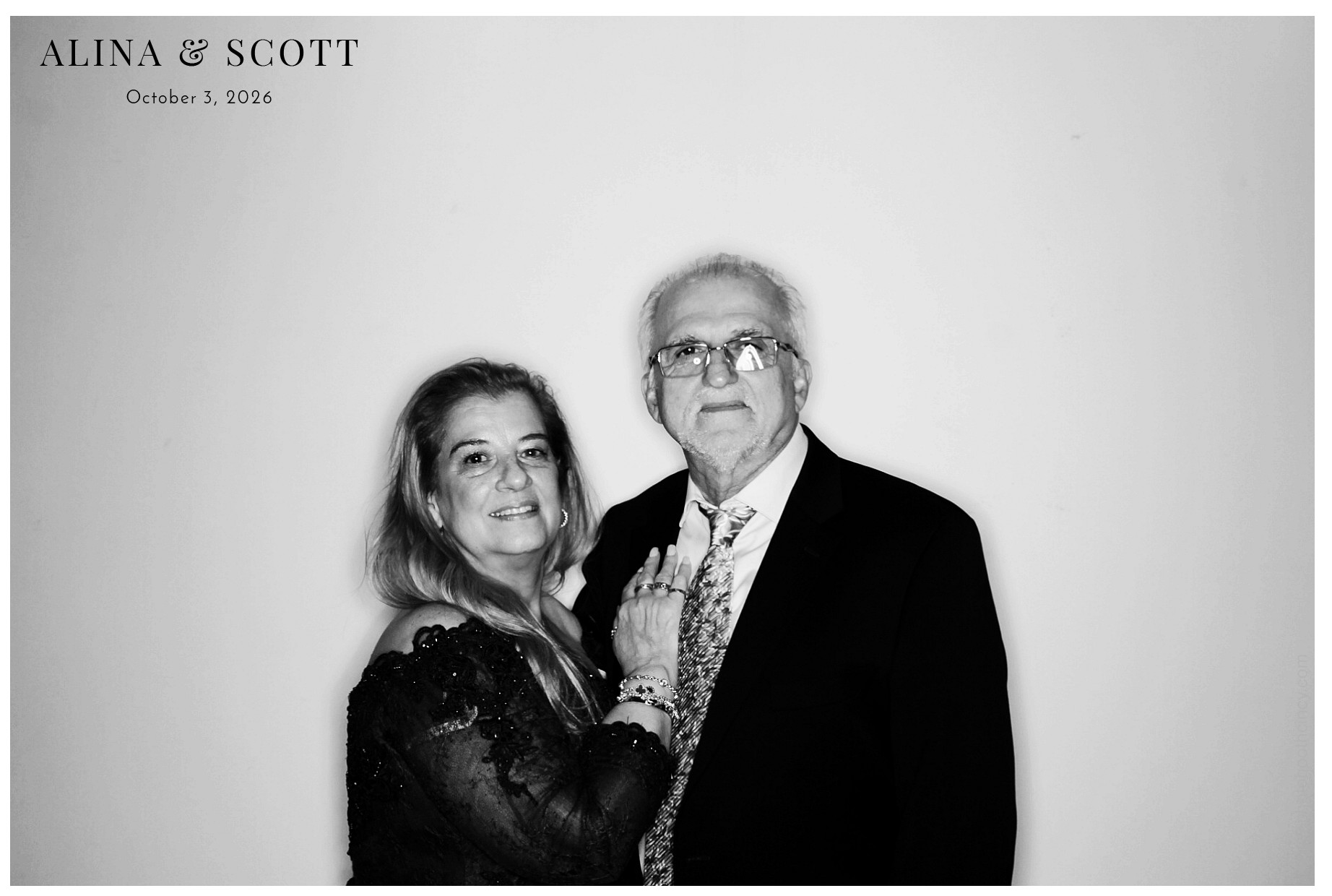 Alina & Scott Wedding | View more photos from the event at gallery.photoboothcincy.com/u/PhotoBoothCincy/Alina-Scott-Wedding