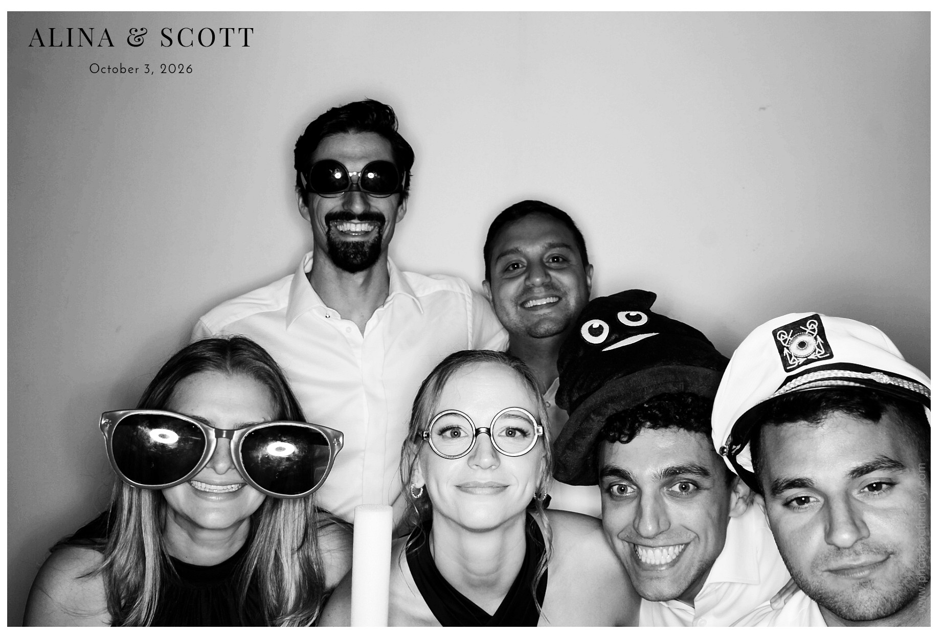 Alina & Scott Wedding | View more photos from the event at gallery.photoboothcincy.com/u/PhotoBoothCincy/Alina-Scott-Wedding