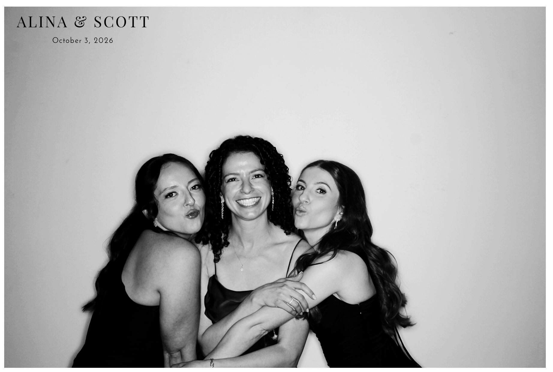 Alina & Scott Wedding | View more photos from the event at gallery.photoboothcincy.com/u/PhotoBoothCincy/Alina-Scott-Wedding
