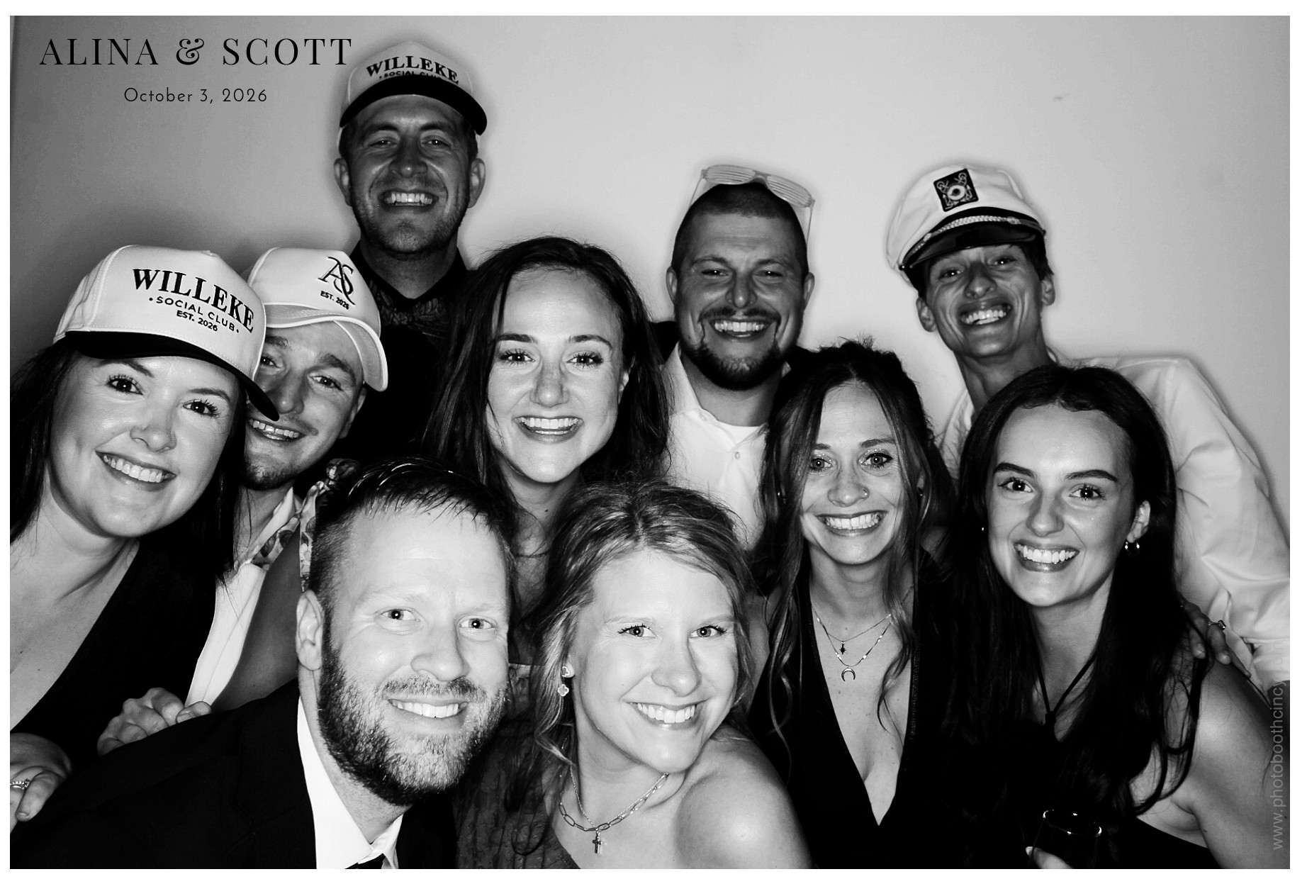 Alina & Scott Wedding | View more photos from the event at gallery.photoboothcincy.com/u/PhotoBoothCincy/Alina-Scott-Wedding