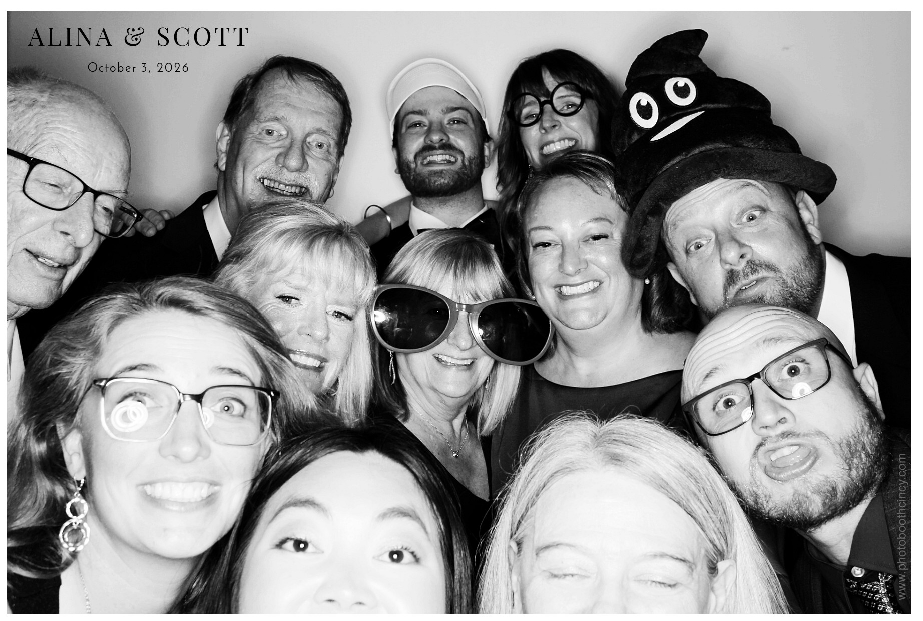 Alina & Scott Wedding | View more photos from the event at gallery.photoboothcincy.com/u/PhotoBoothCincy/Alina-Scott-Wedding