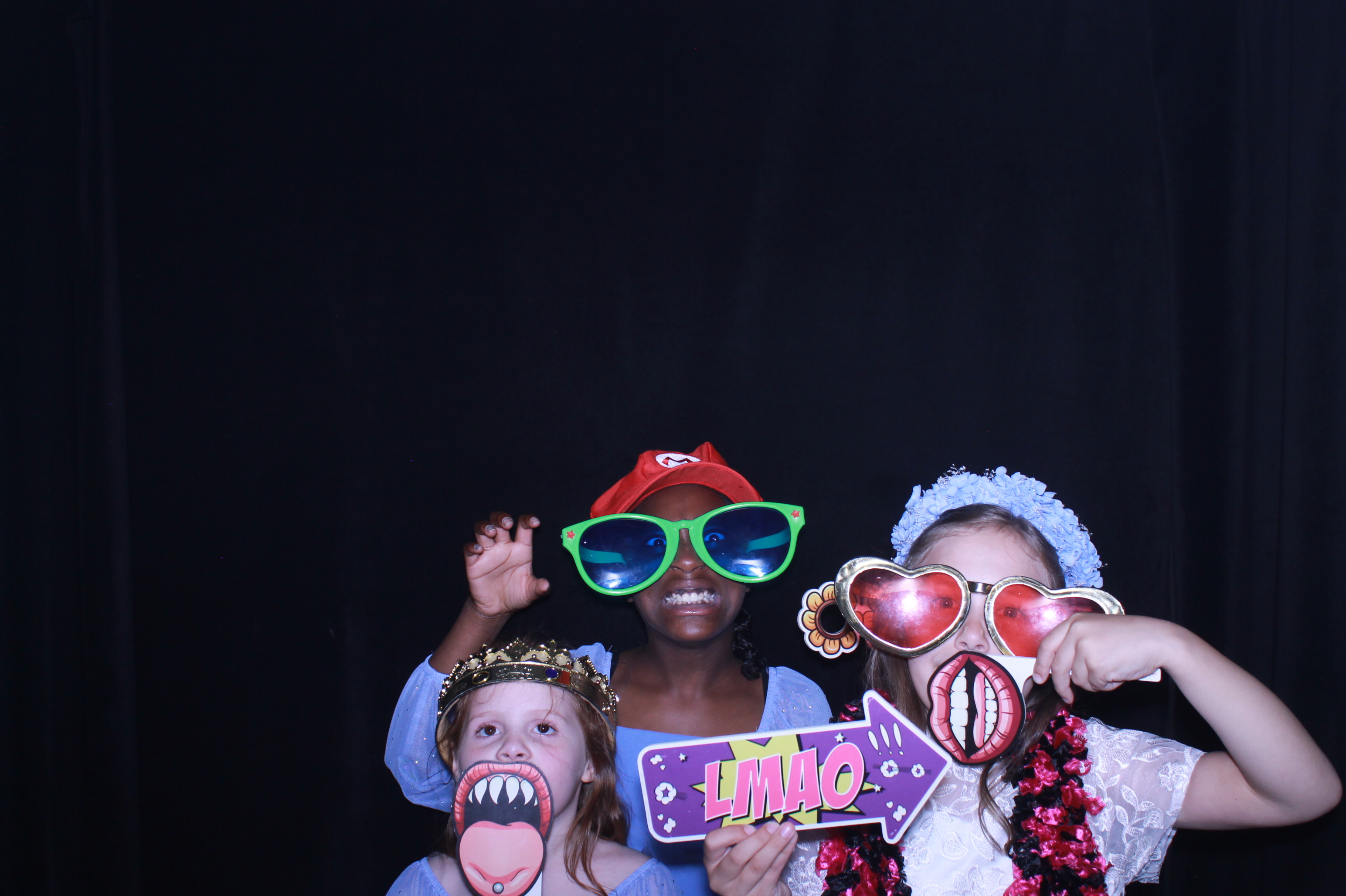 Allison & Demetrius Reception | View more photos from the event at gallery.photoboothcincy.com/u/PhotoBoothCincy/Allison-Demetrius-Reception