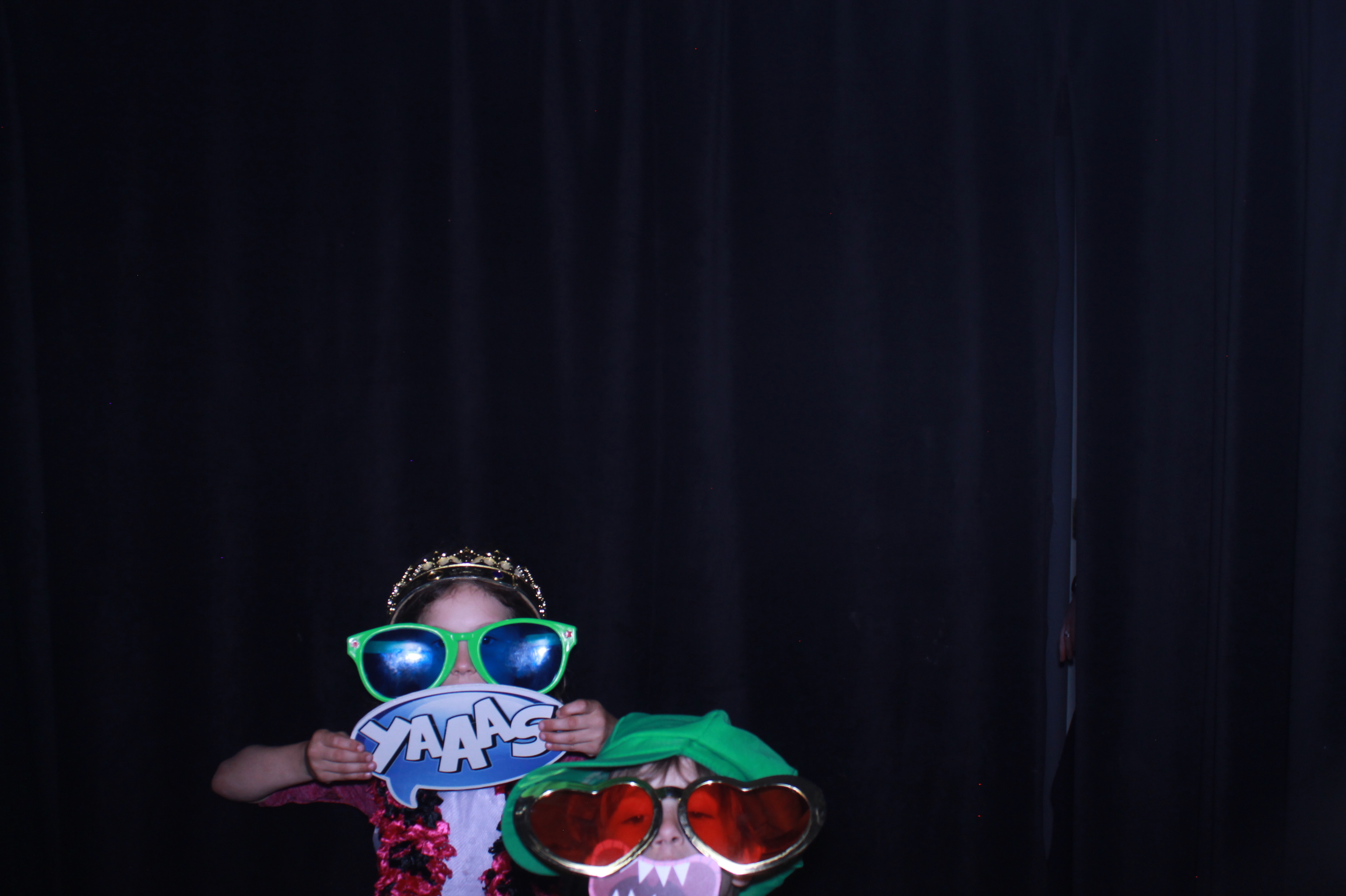 Allison & Demetrius Reception | View more photos from the event at gallery.photoboothcincy.com/u/PhotoBoothCincy/Allison-Demetrius-Reception