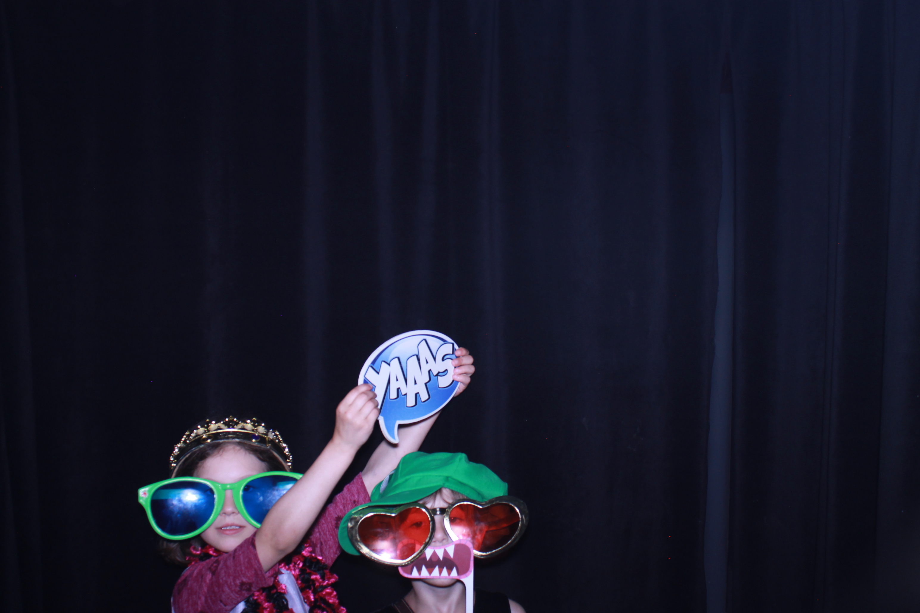 Allison & Demetrius Reception | View more photos from the event at gallery.photoboothcincy.com/u/PhotoBoothCincy/Allison-Demetrius-Reception