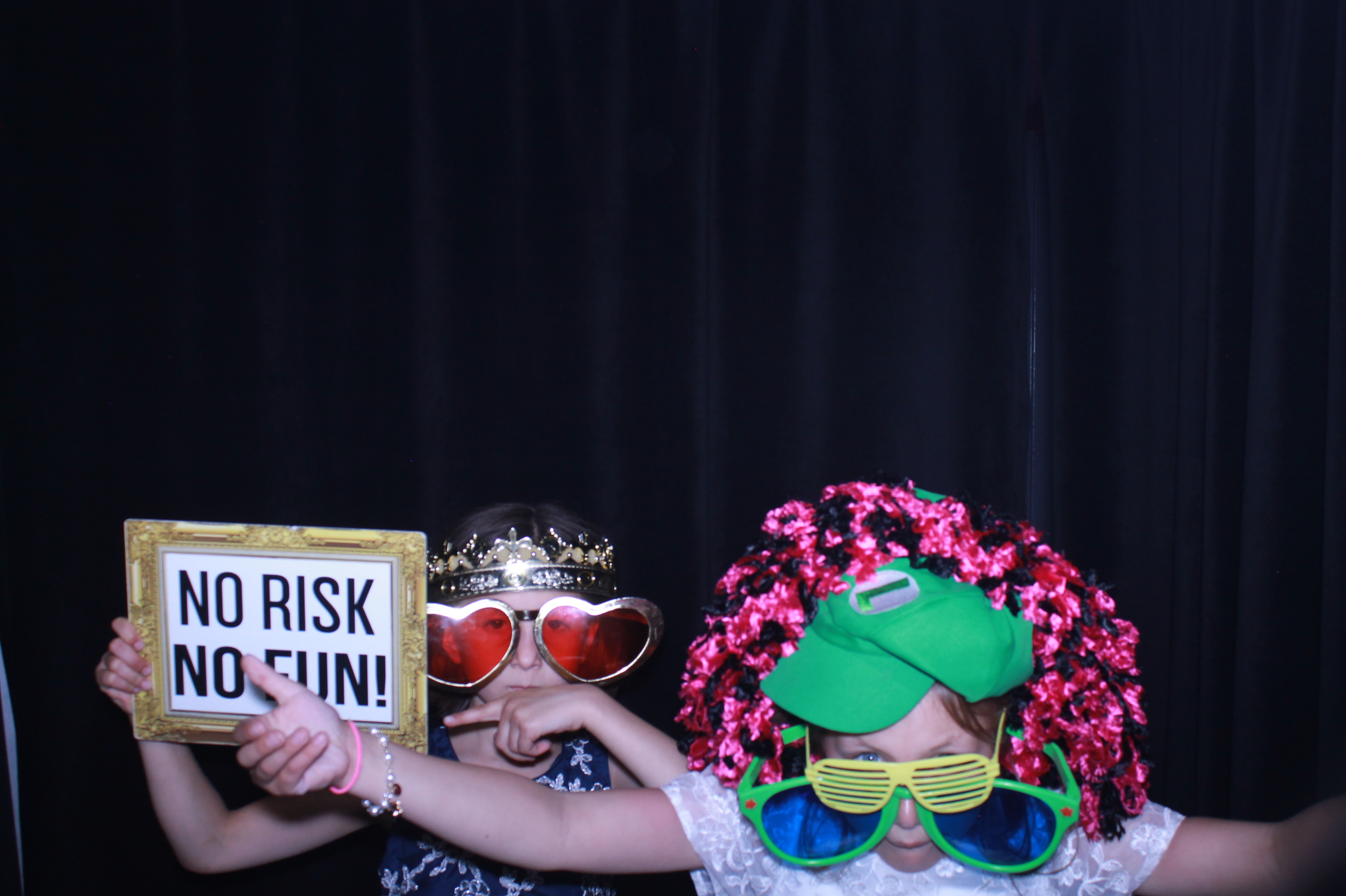 Allison & Demetrius Reception | View more photos from the event at gallery.photoboothcincy.com/u/PhotoBoothCincy/Allison-Demetrius-Reception