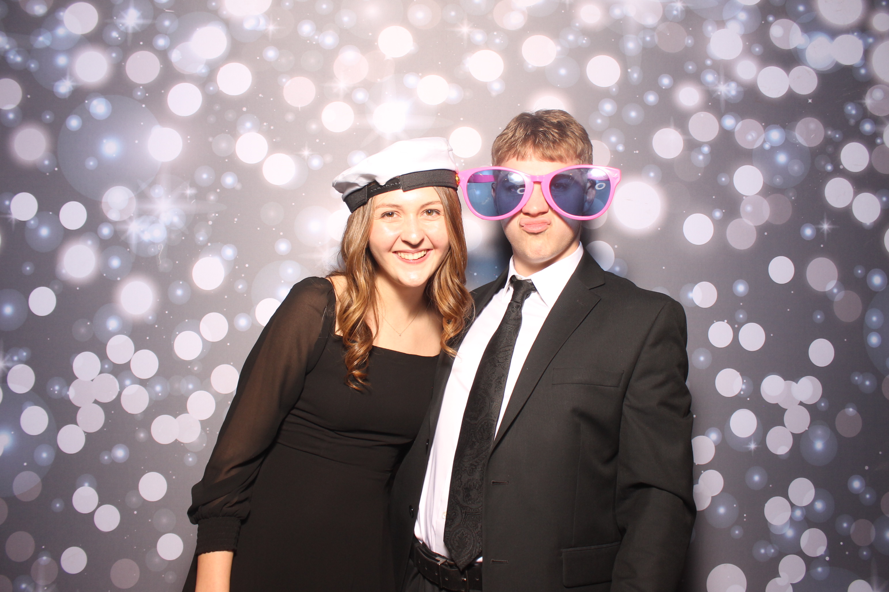 Allison & Trevor | View more photos from the event at gallery.photoboothcincy.com/u/PhotoBoothCincy/Allison-Trevor