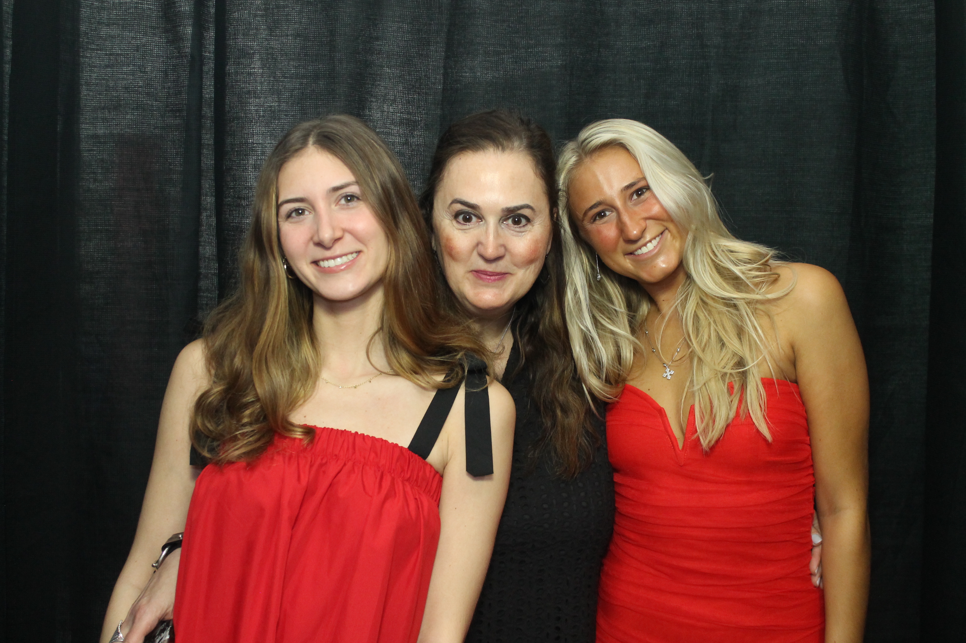Alpha Phi Red Dress Gala | View more photos from the event at gallery.photoboothcincy.com/u/PhotoBoothCincy/Alpha-Phi-Red-Dress-Gala
