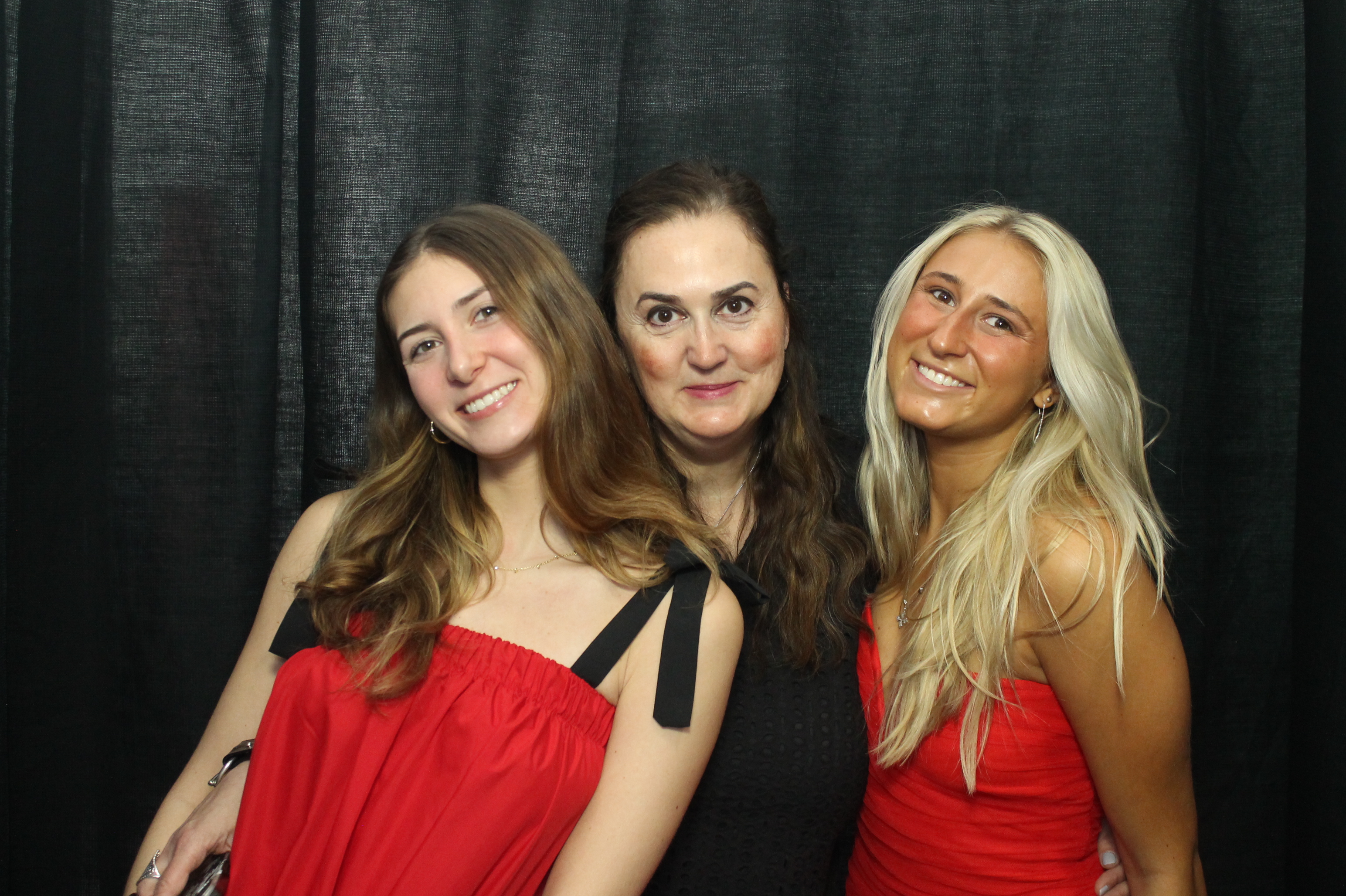 Alpha Phi Red Dress Gala | View more photos from the event at gallery.photoboothcincy.com/u/PhotoBoothCincy/Alpha-Phi-Red-Dress-Gala