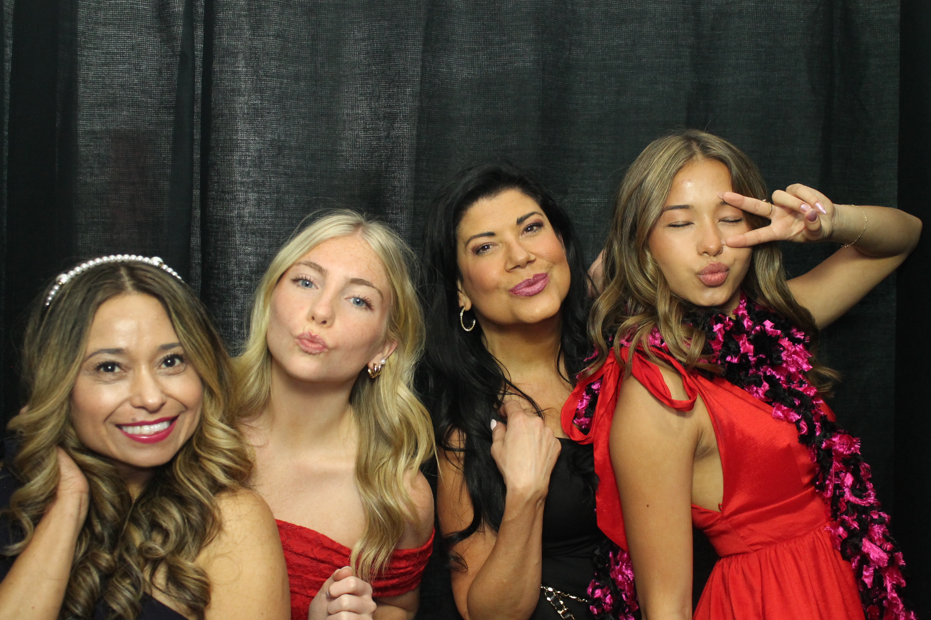 Alpha Phi Red Dress Gala | View more photos from the event at gallery.photoboothcincy.com/u/PhotoBoothCincy/Alpha-Phi-Red-Dress-Gala