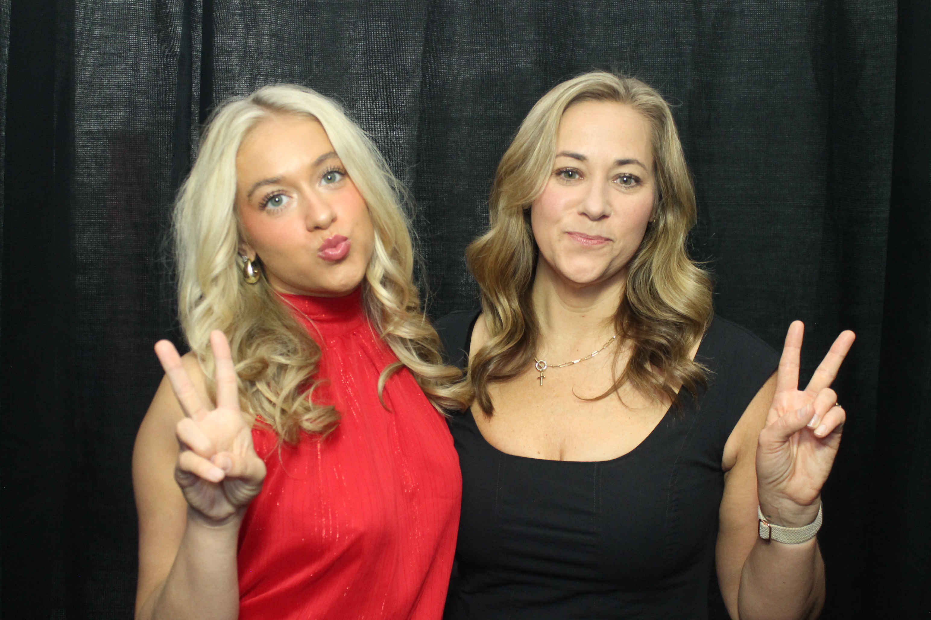 Alpha Phi Red Dress Gala | View more photos from the event at gallery.photoboothcincy.com/u/PhotoBoothCincy/Alpha-Phi-Red-Dress-Gala