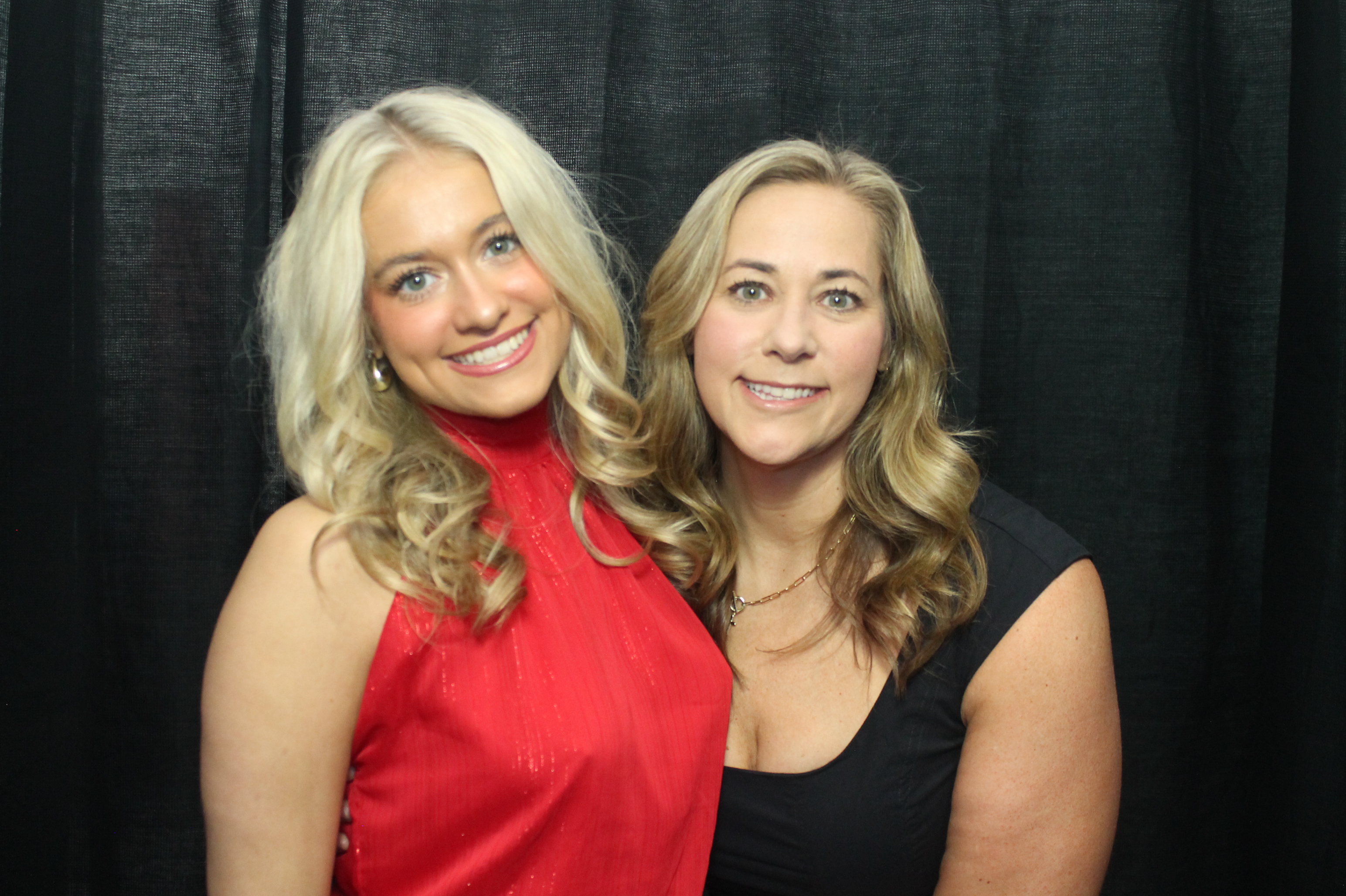 Alpha Phi Red Dress Gala | View more photos from the event at gallery.photoboothcincy.com/u/PhotoBoothCincy/Alpha-Phi-Red-Dress-Gala