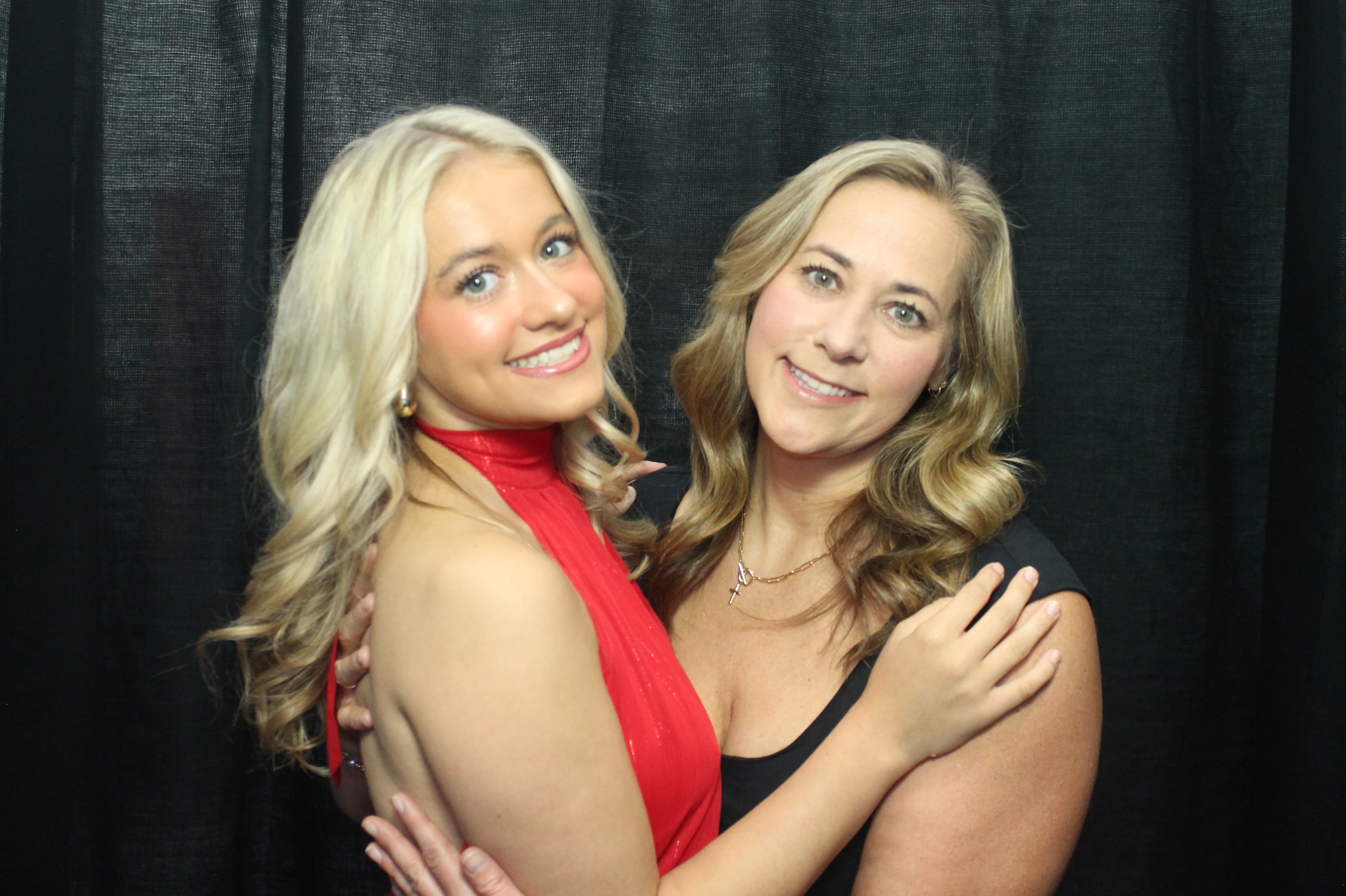 Alpha Phi Red Dress Gala | View more photos from the event at gallery.photoboothcincy.com/u/PhotoBoothCincy/Alpha-Phi-Red-Dress-Gala