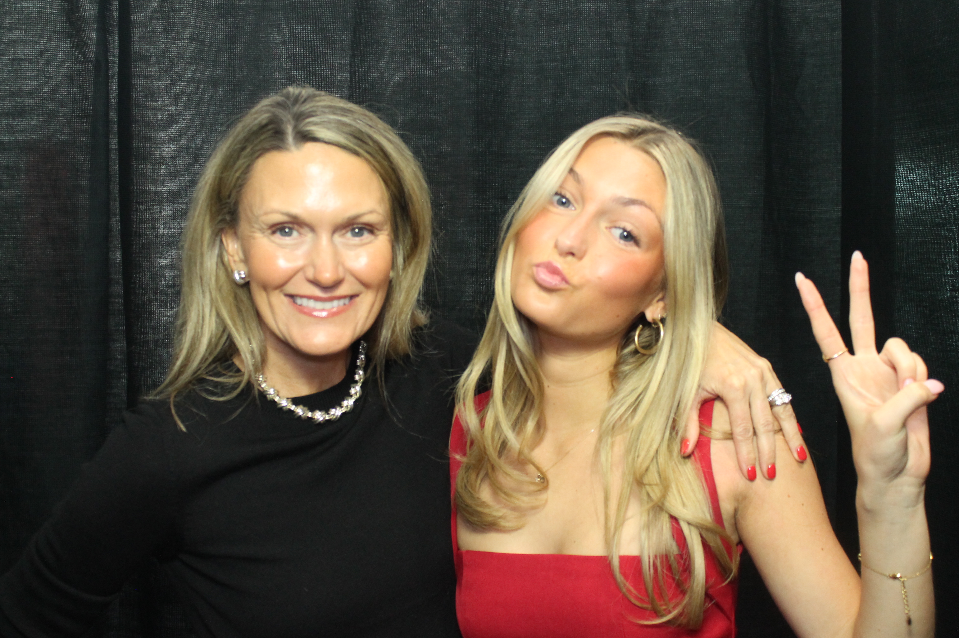 Alpha Phi Red Dress Gala | View more photos from the event at gallery.photoboothcincy.com/u/PhotoBoothCincy/Alpha-Phi-Red-Dress-Gala
